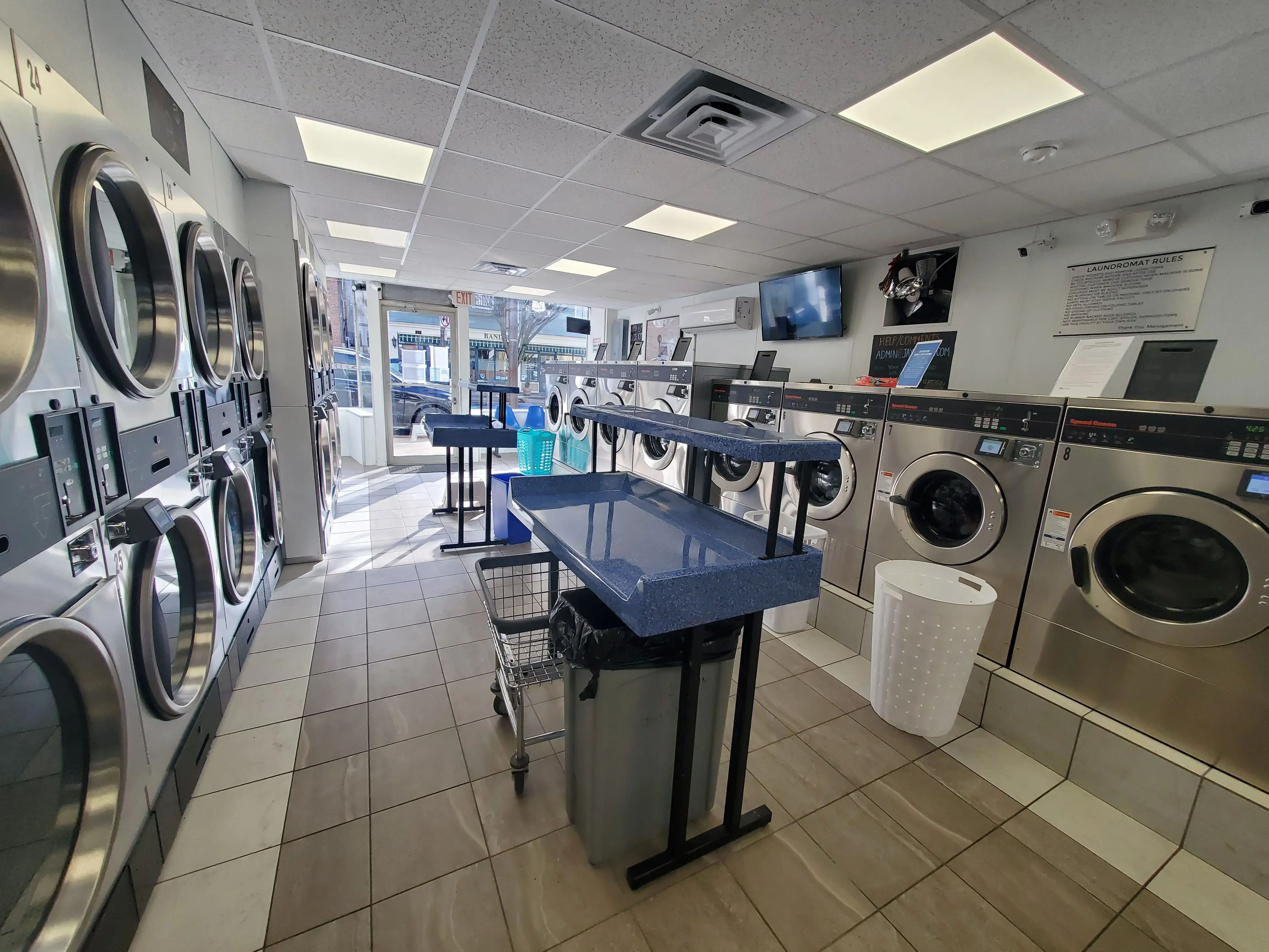 Jay's Wash & Dry - Image 11
