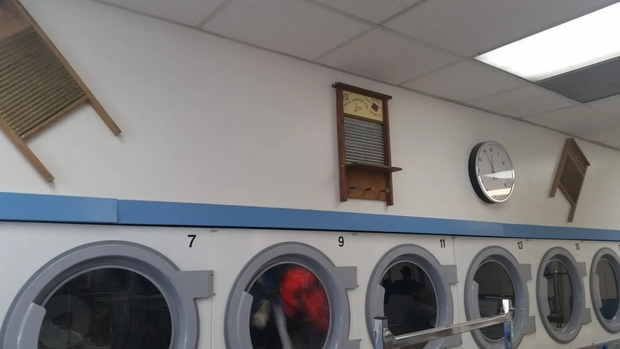 JCRS Coin Laundry thumbnail 8