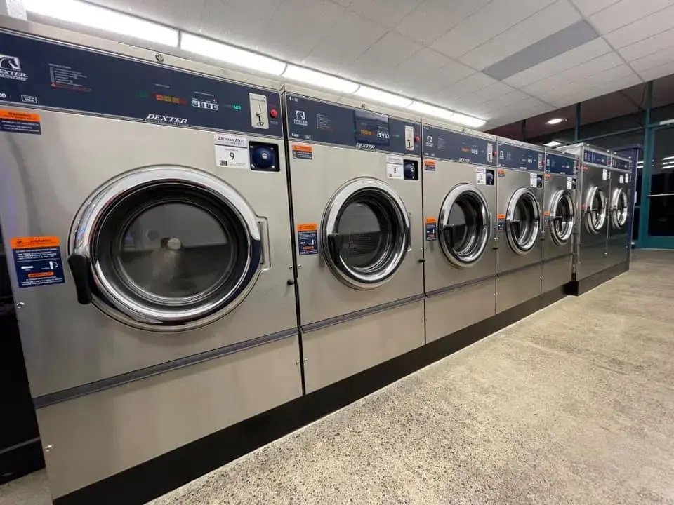 JC'S Launderland - Image 9