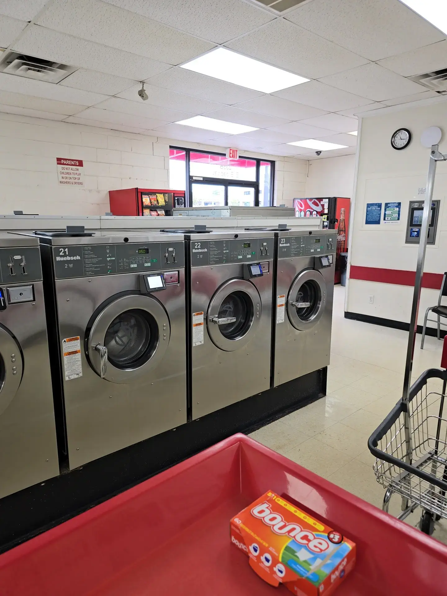 Jefferson City Coin Laundry - Image 20