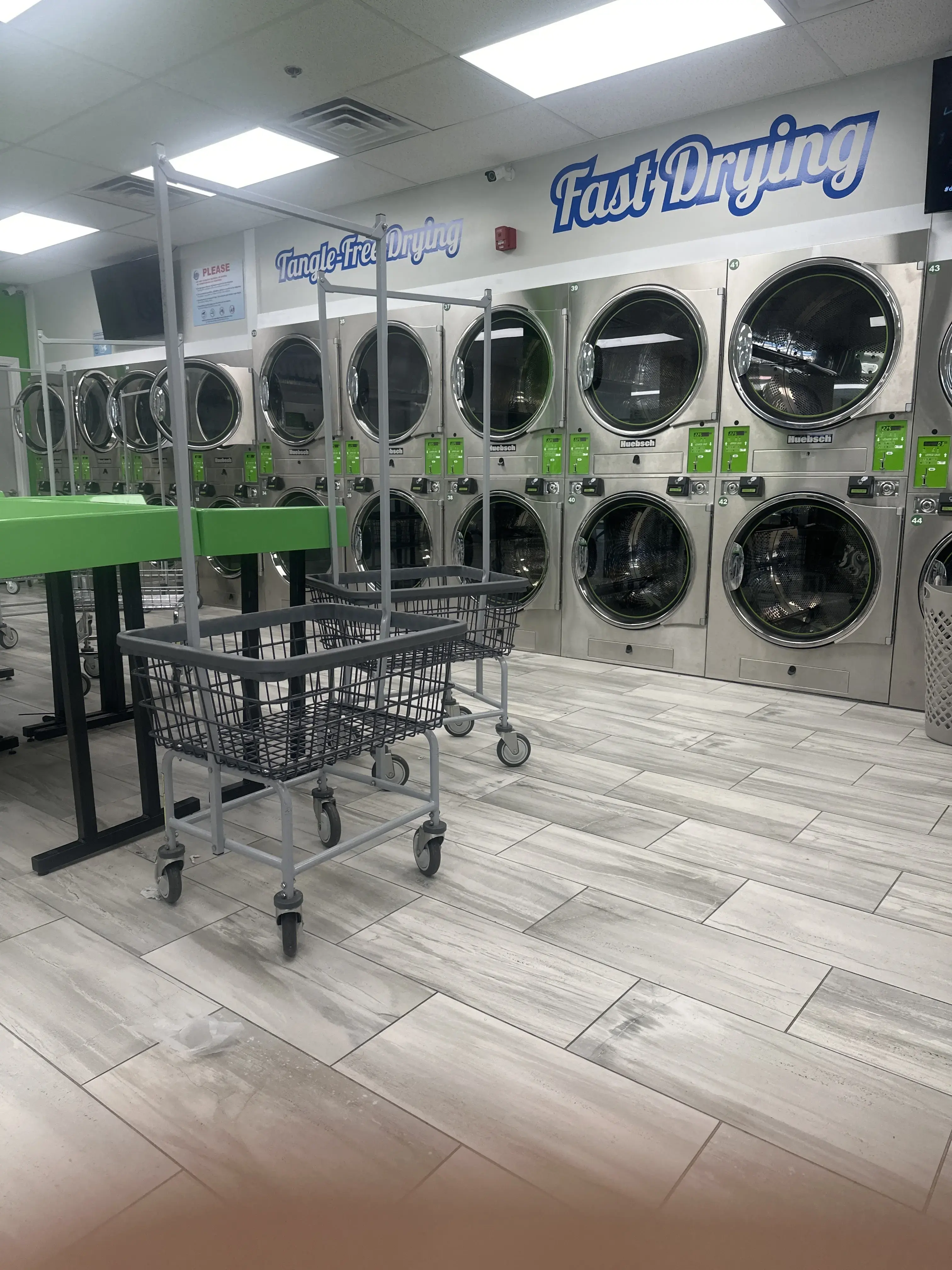 Jelli’s Laundromat - Image 13