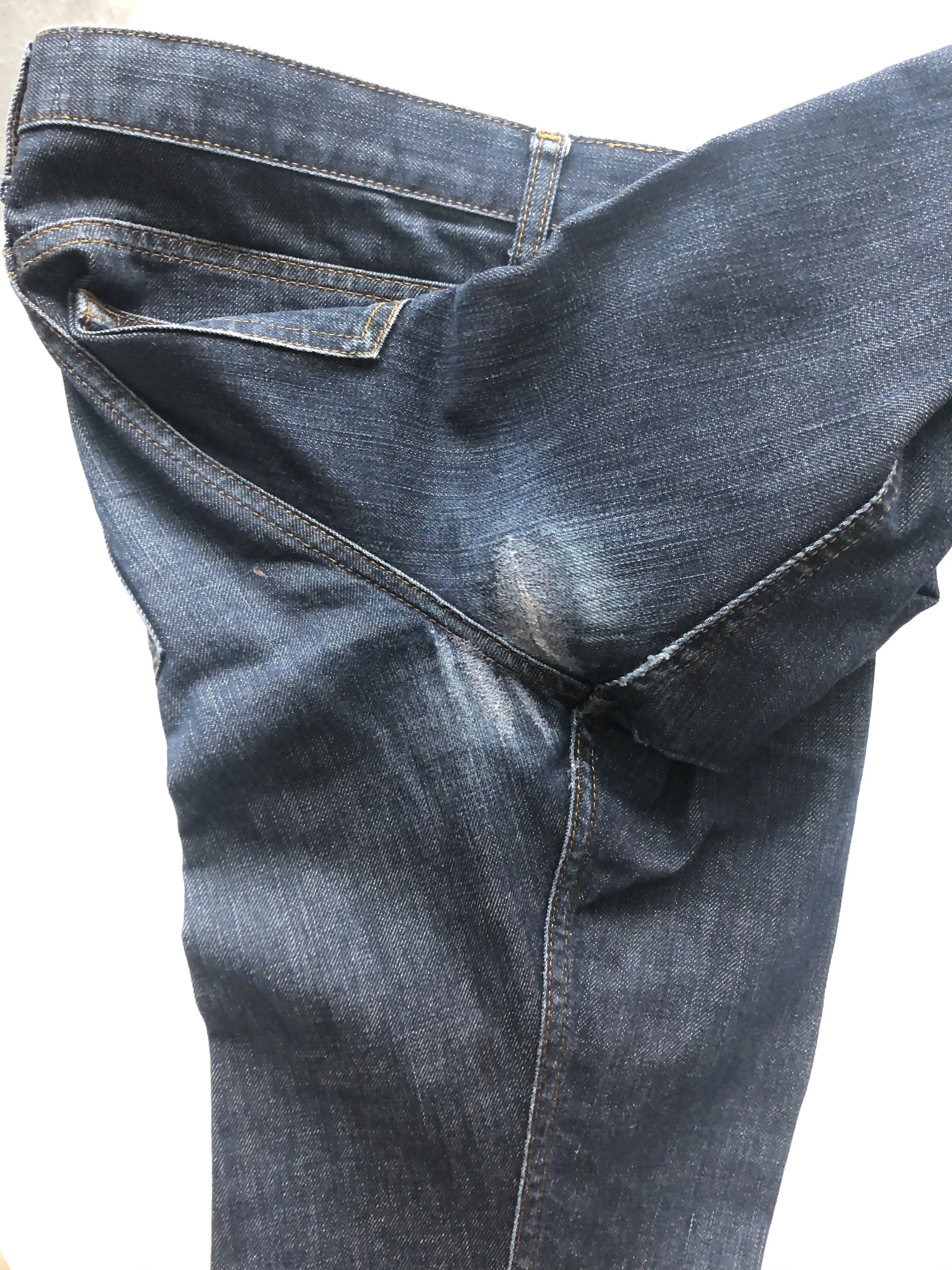 Jem Lee Cleaners & Tailoring - Image 6