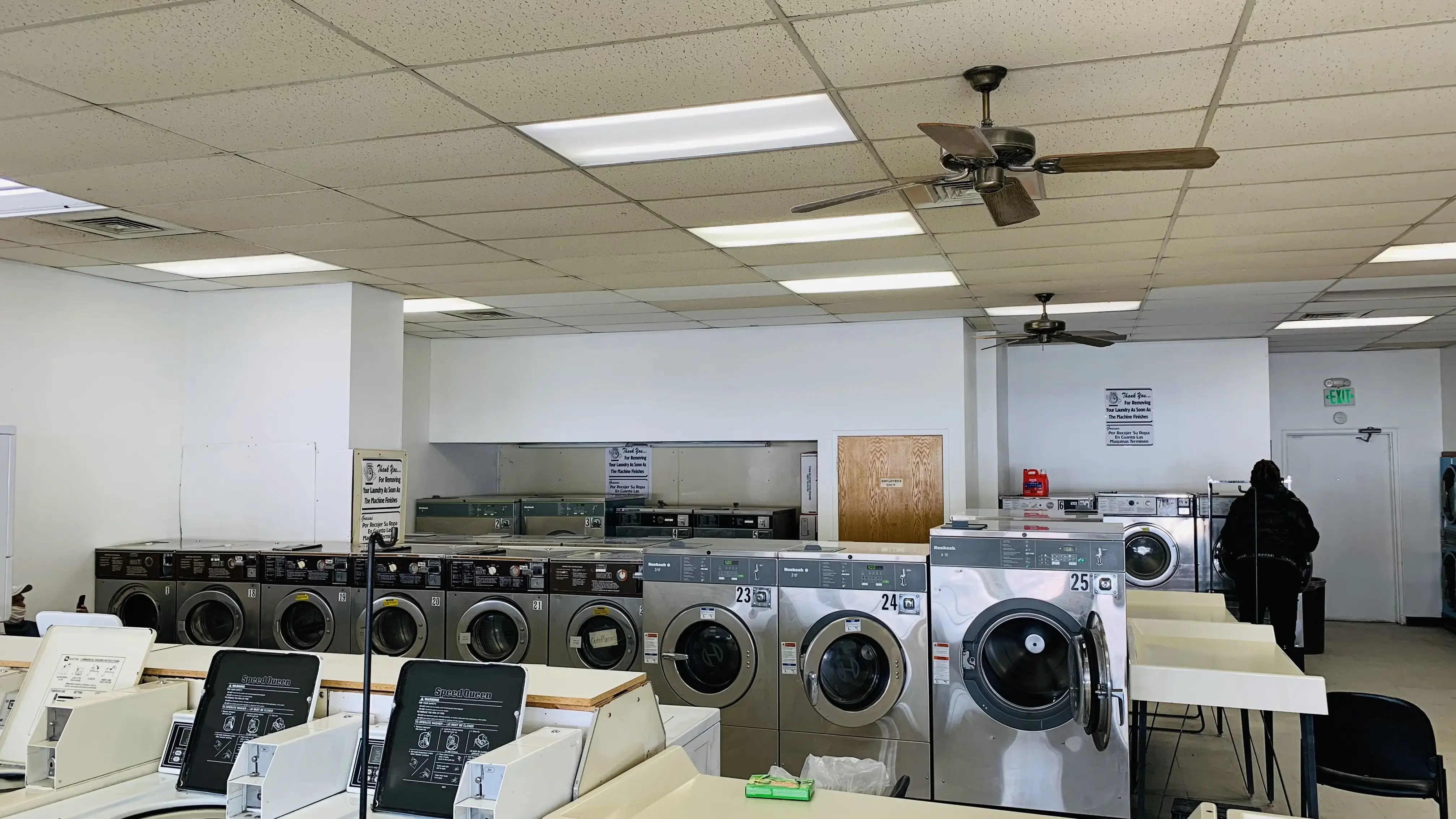 Jenny's Coin Laundry - Image 4