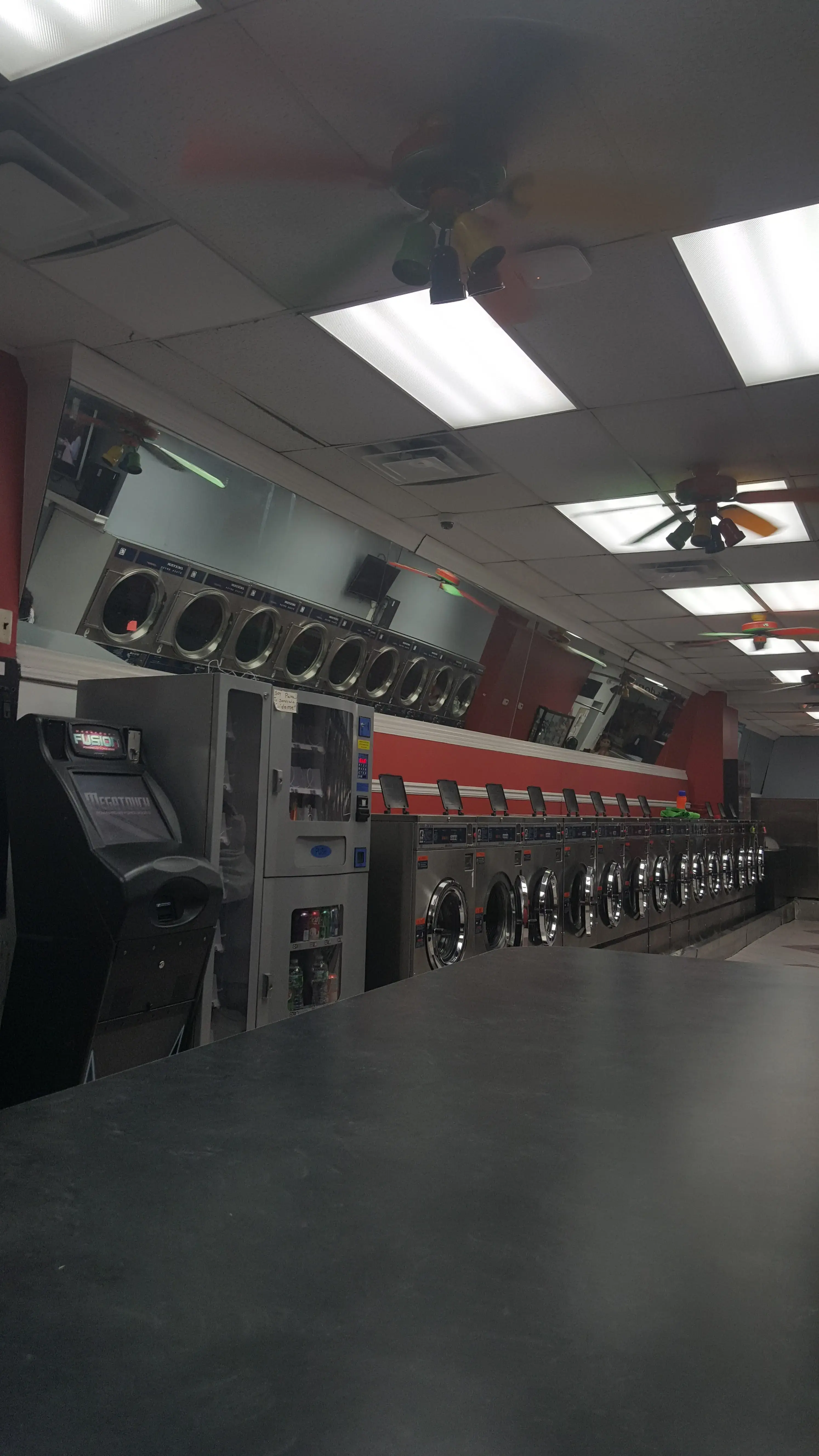 Jericho Laundromat thumbnail 9
