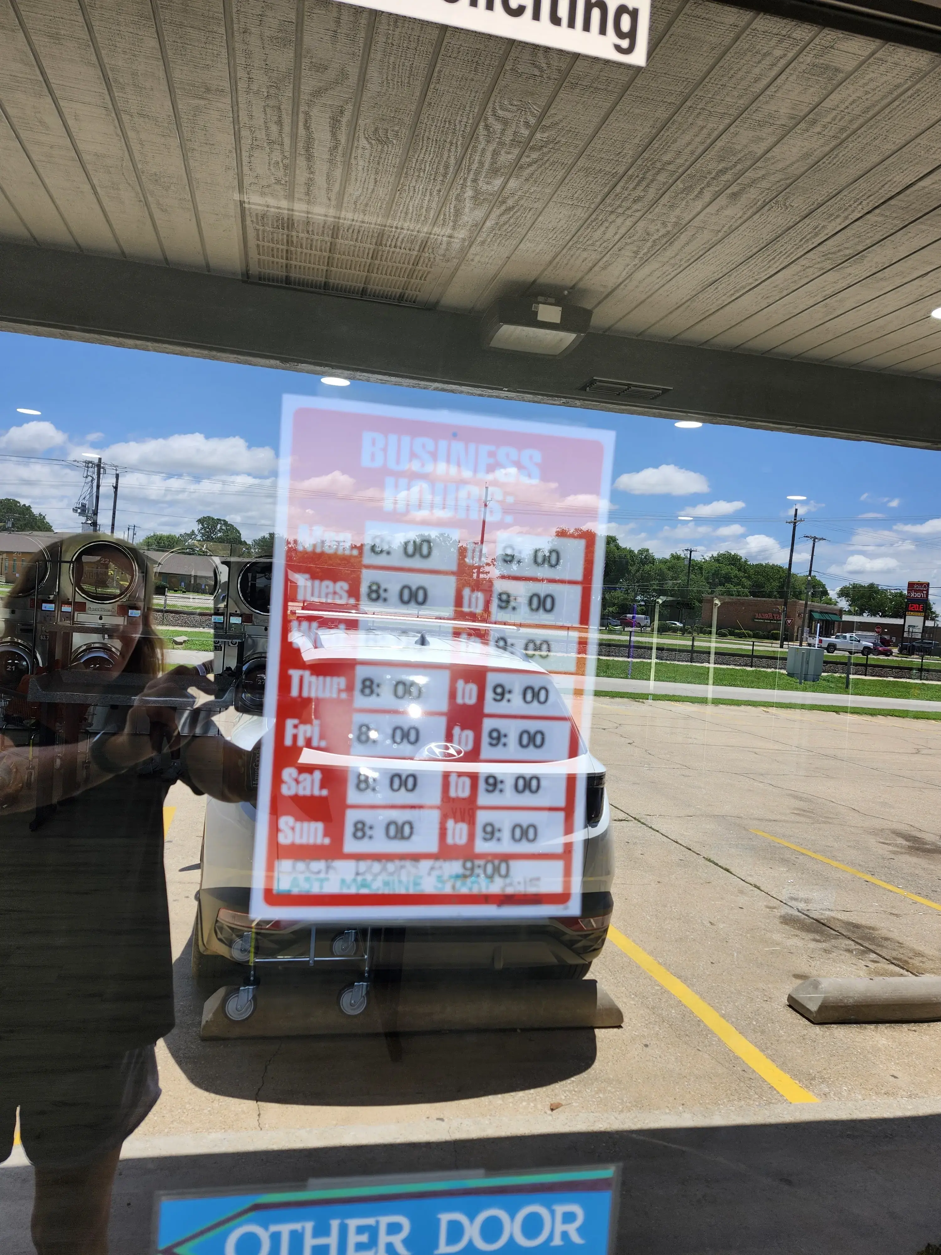 Jess's Laundry - Image 20