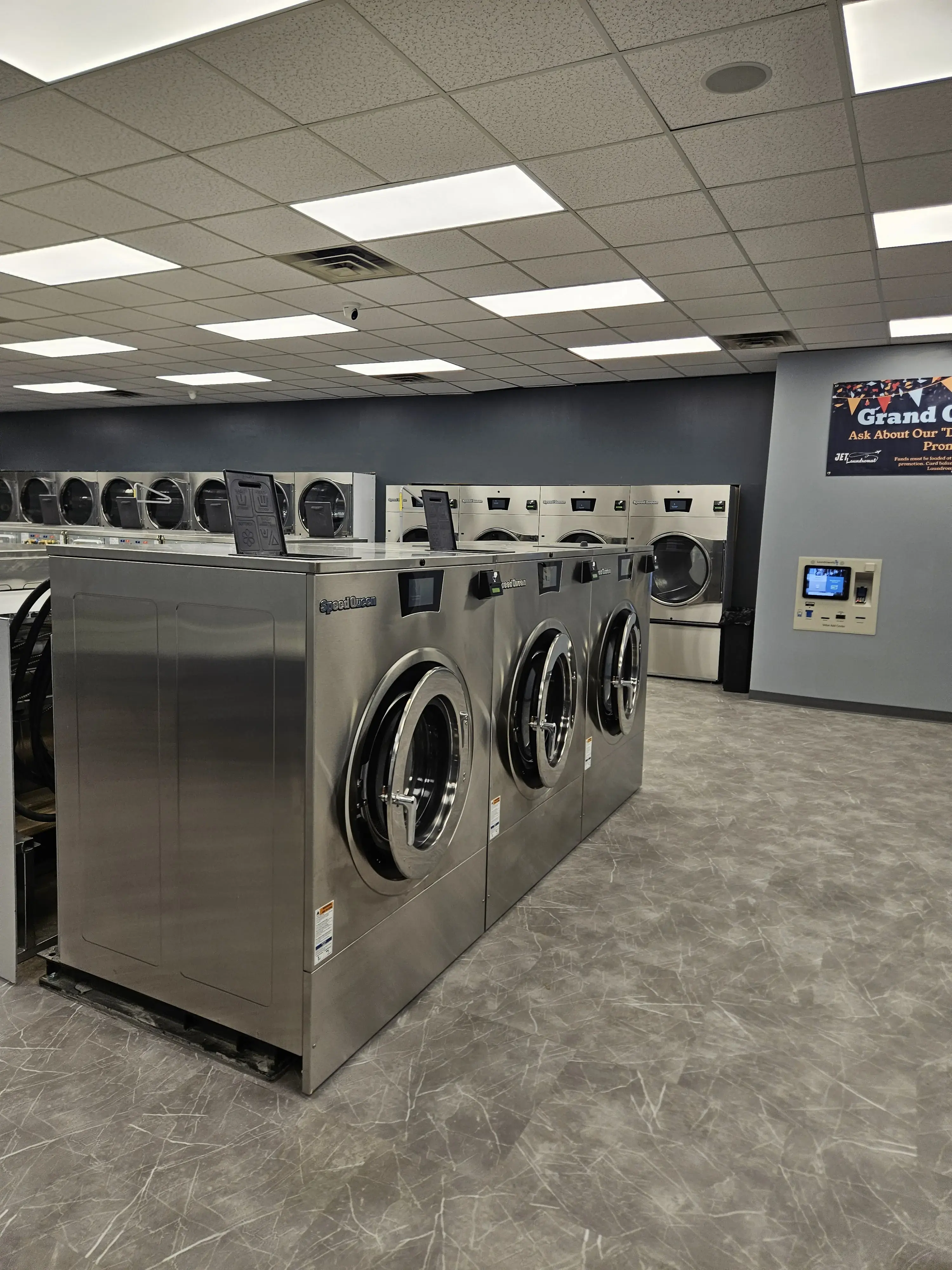 Jet Laundromat - Image 8