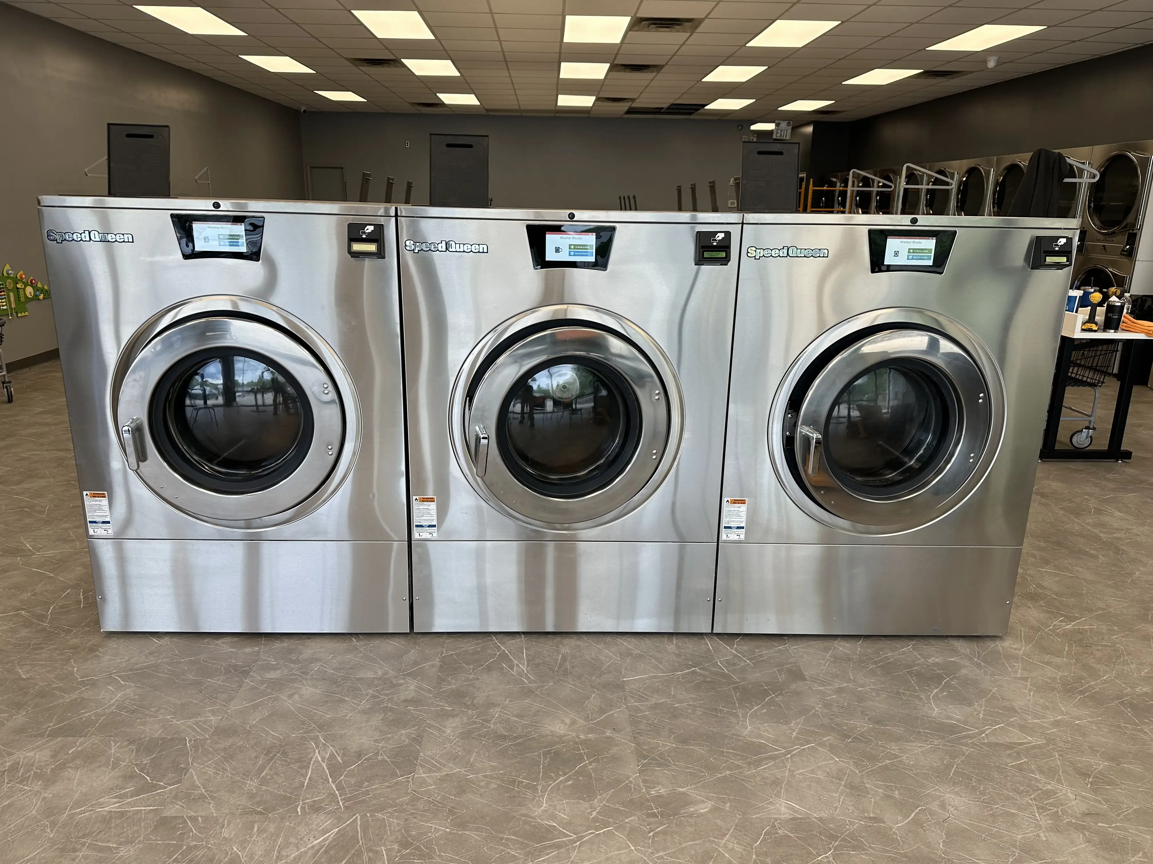 Jet Laundromat - Image 11