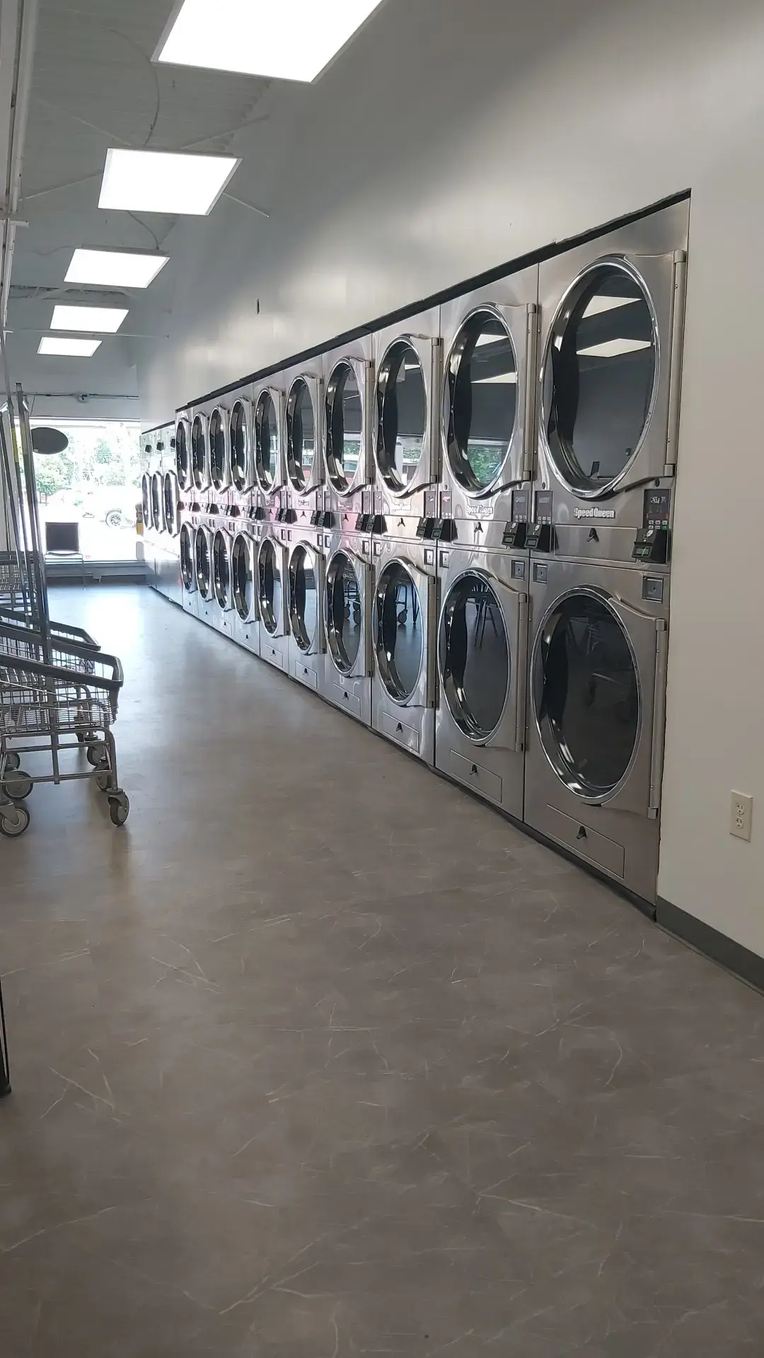 Jet Laundromat - Image 19