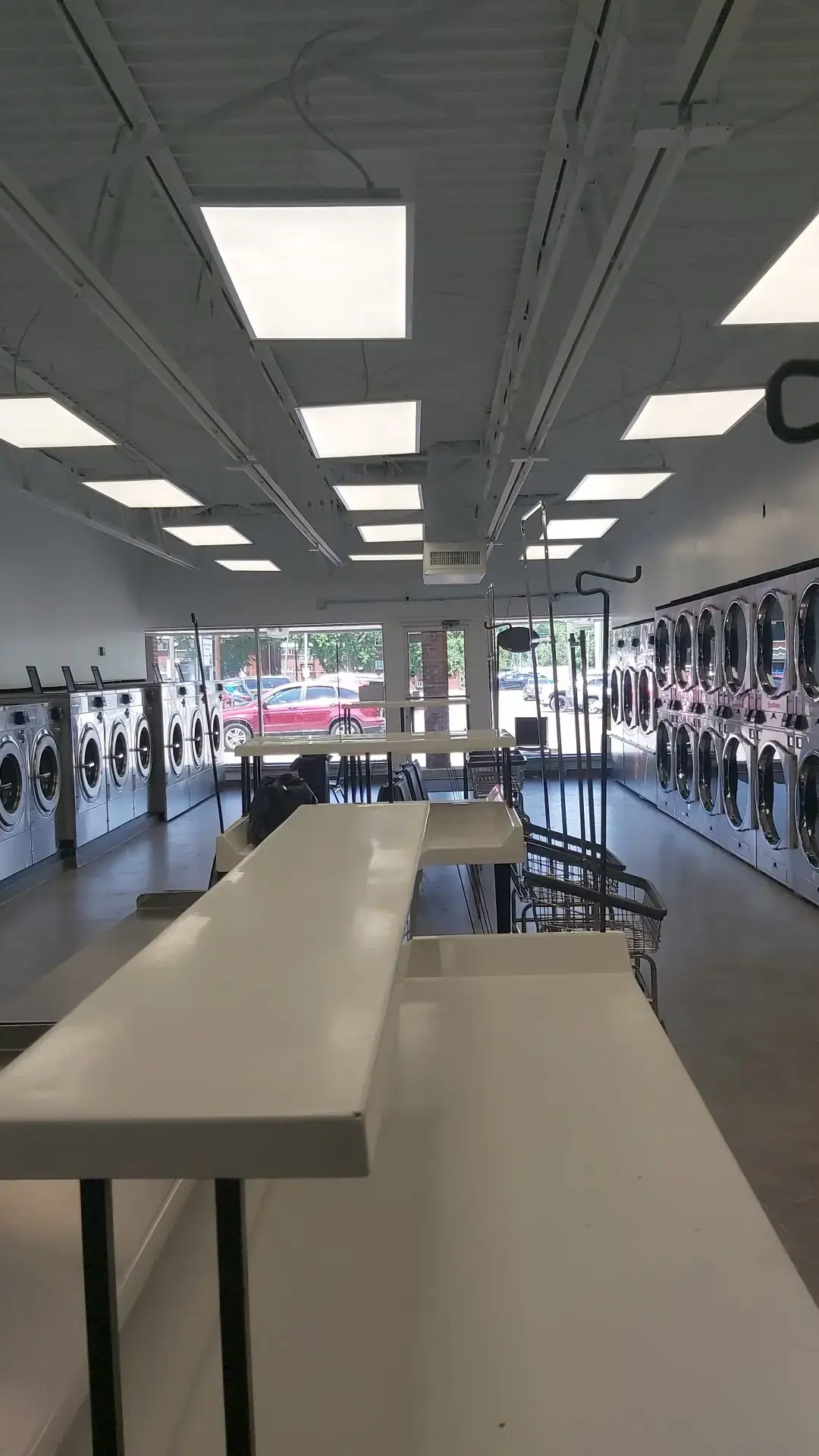 Jet Laundromat - Image 8