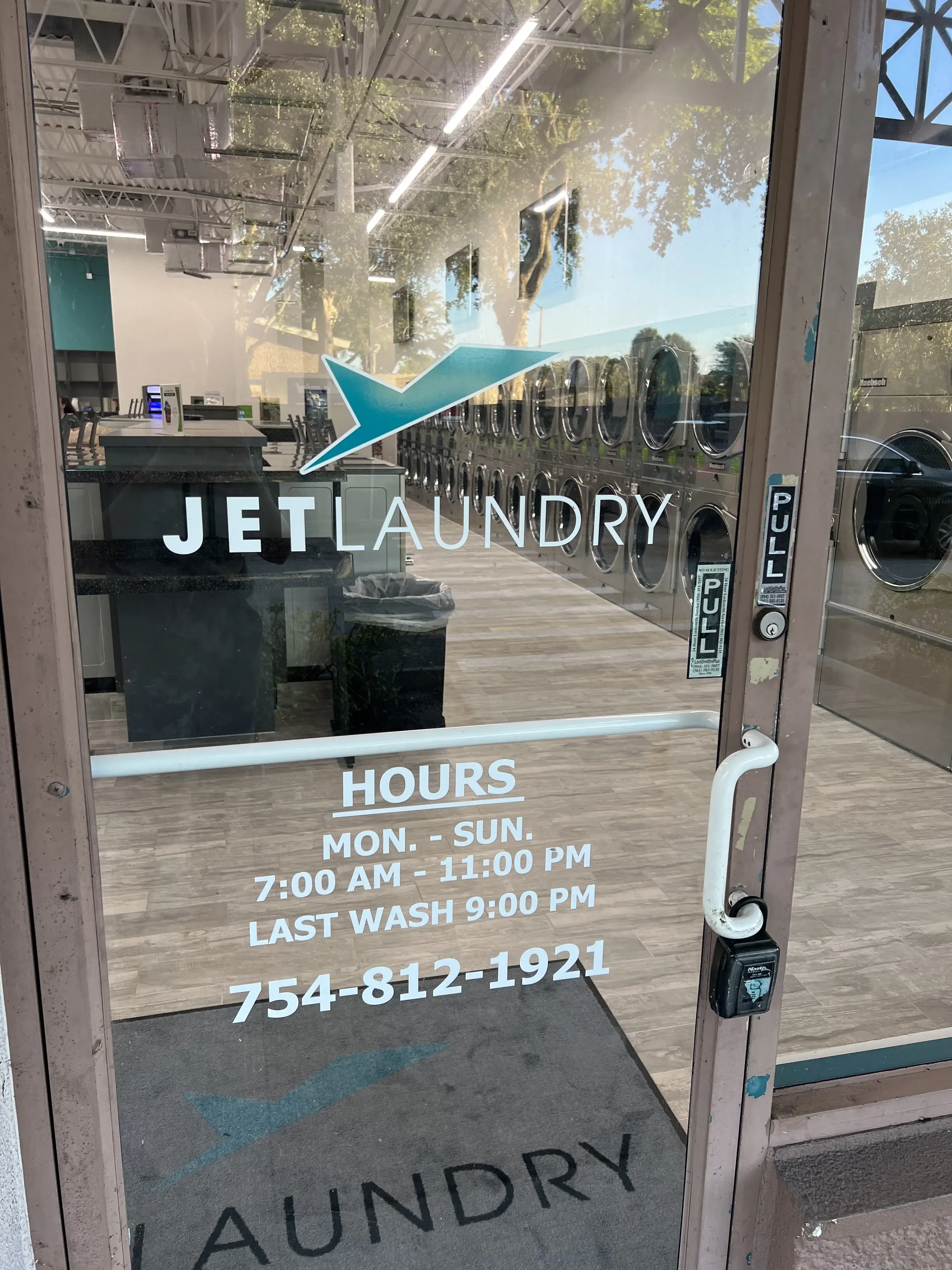 Jet Laundry - Image 7