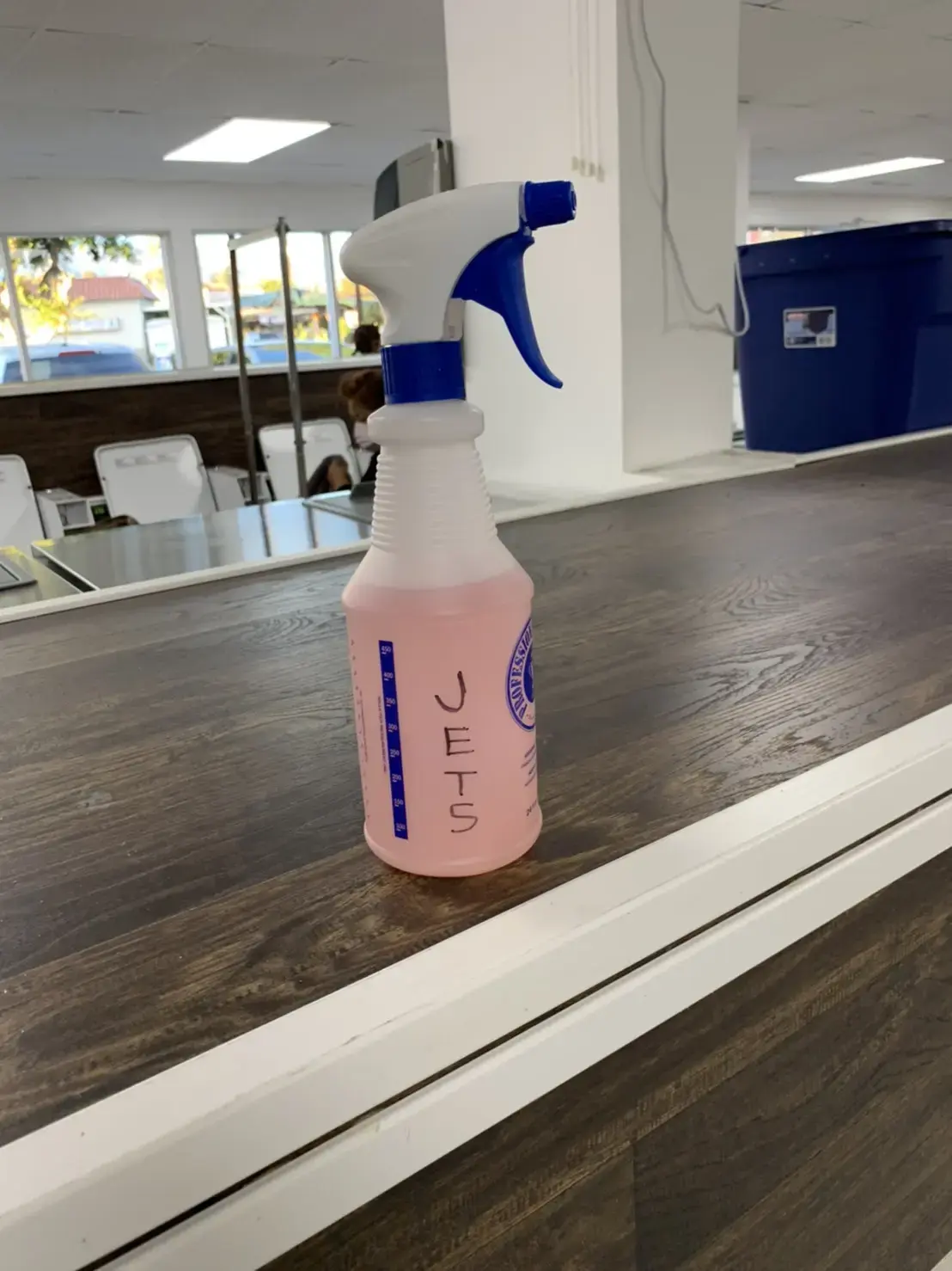 JETS LAUNDROMAT thumbnail 10