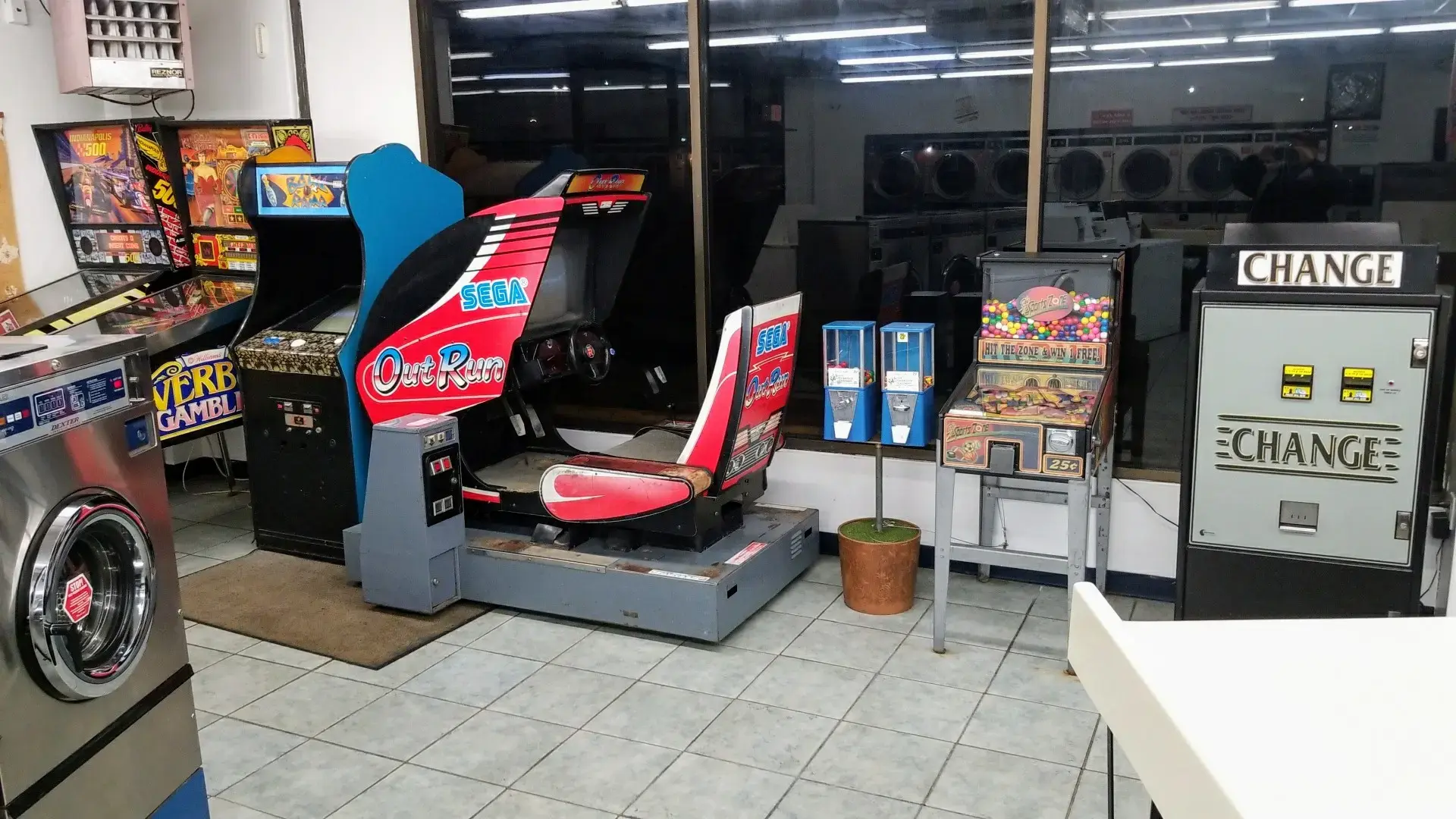 Jett Wash Laundromat - Image 3