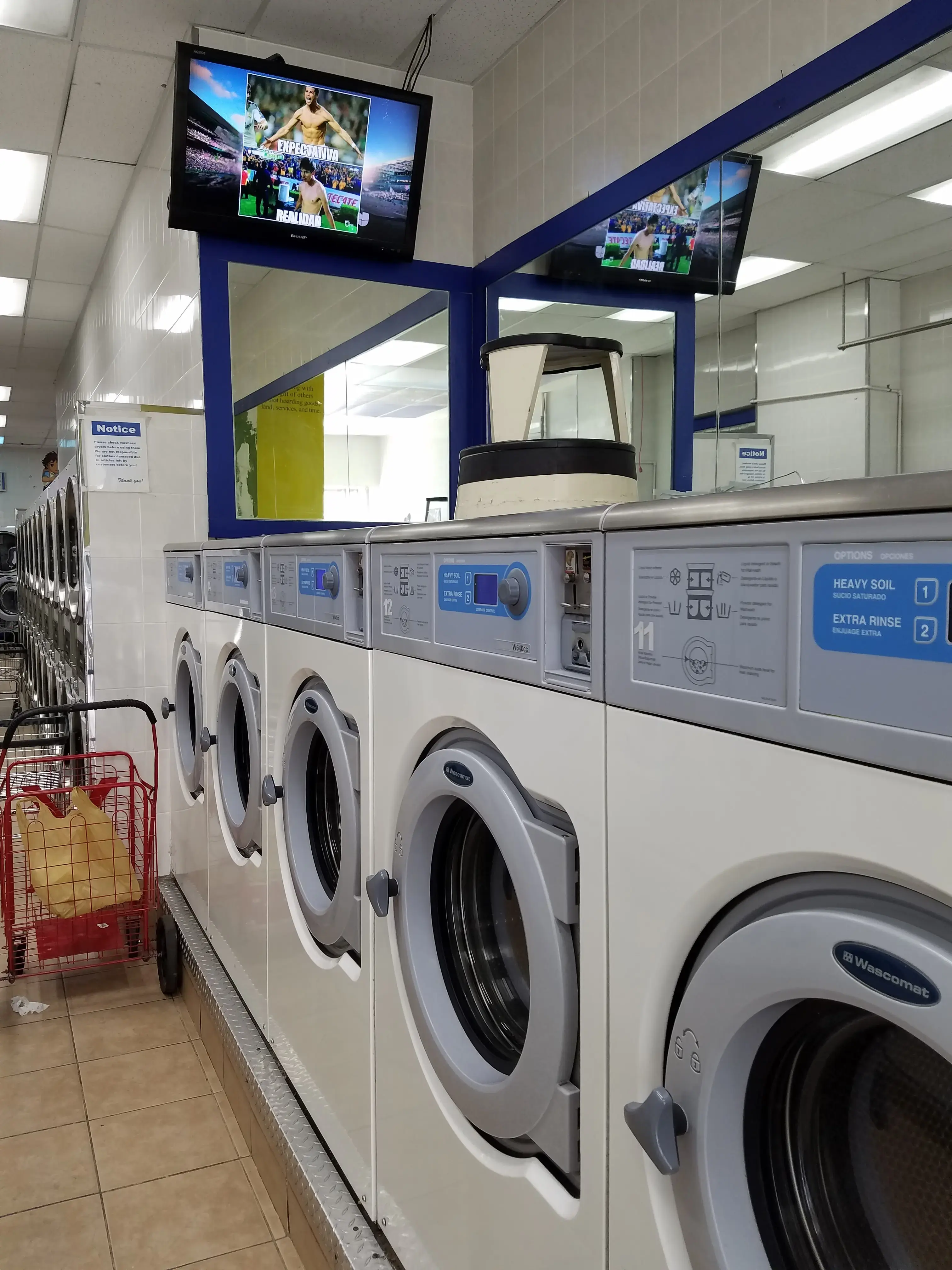 JH Laundromat thumbnail 16