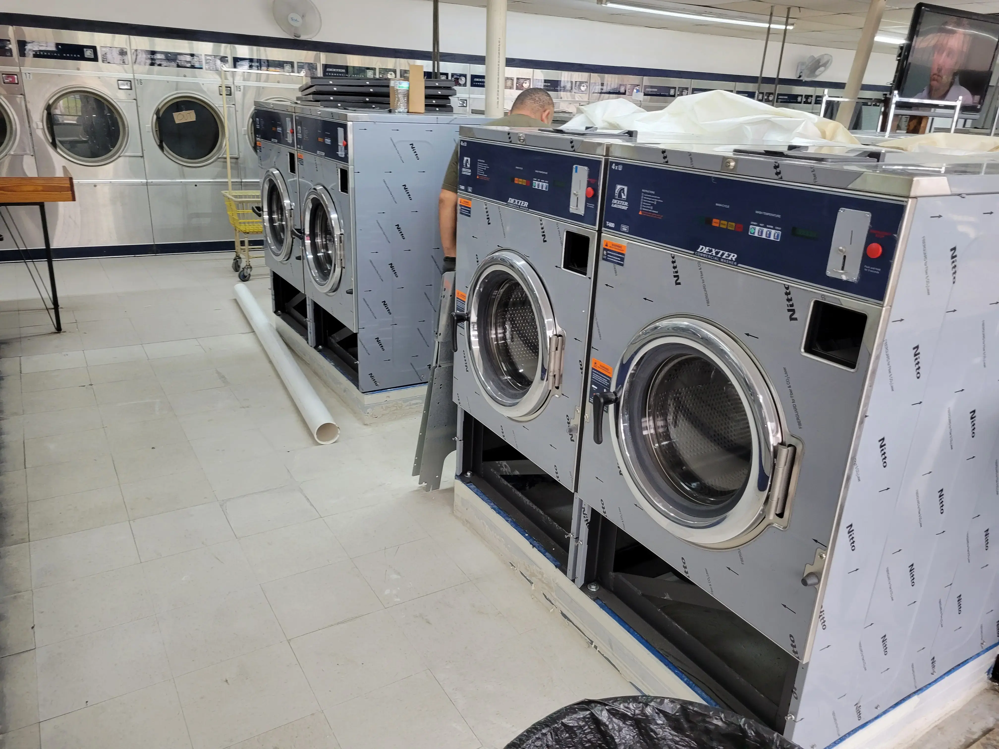 Jiffy Washateria - Image 13