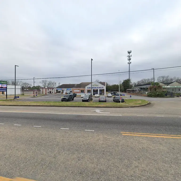 Jim Massey's McGehee Rd Laundromat thumbnail 7