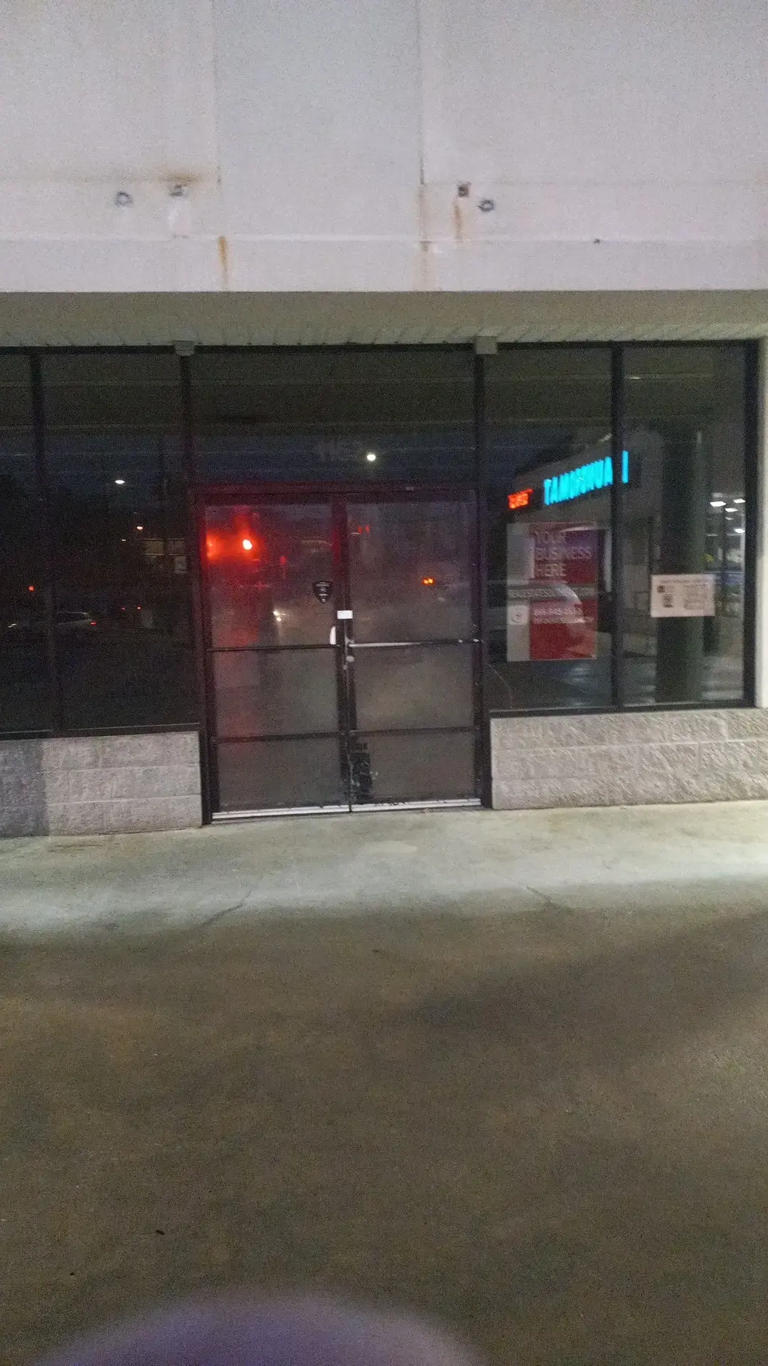 Jim Massey's University Laundromat - Image 11