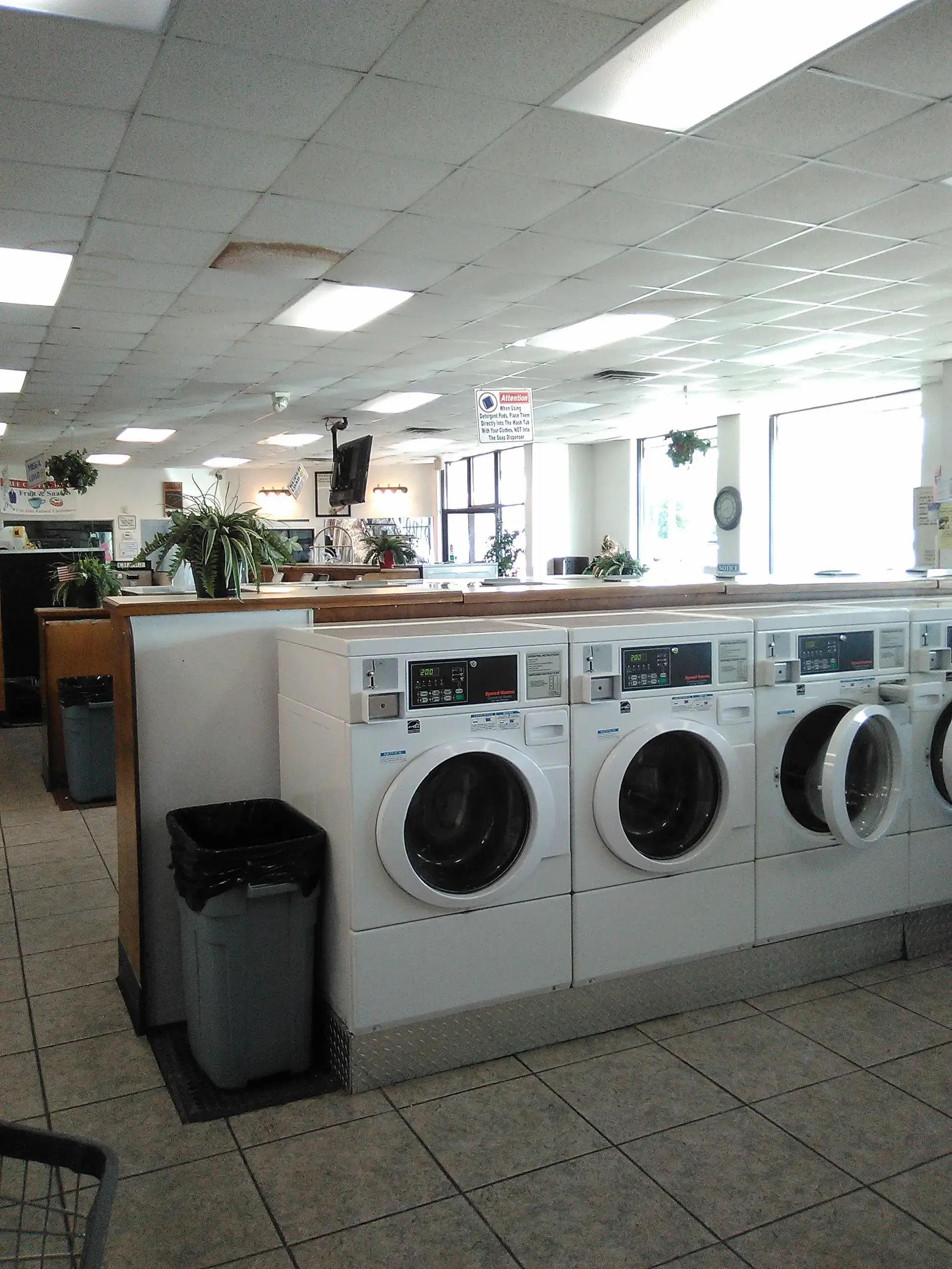 J&J Dry Cleaners and Laundry thumbnail 13