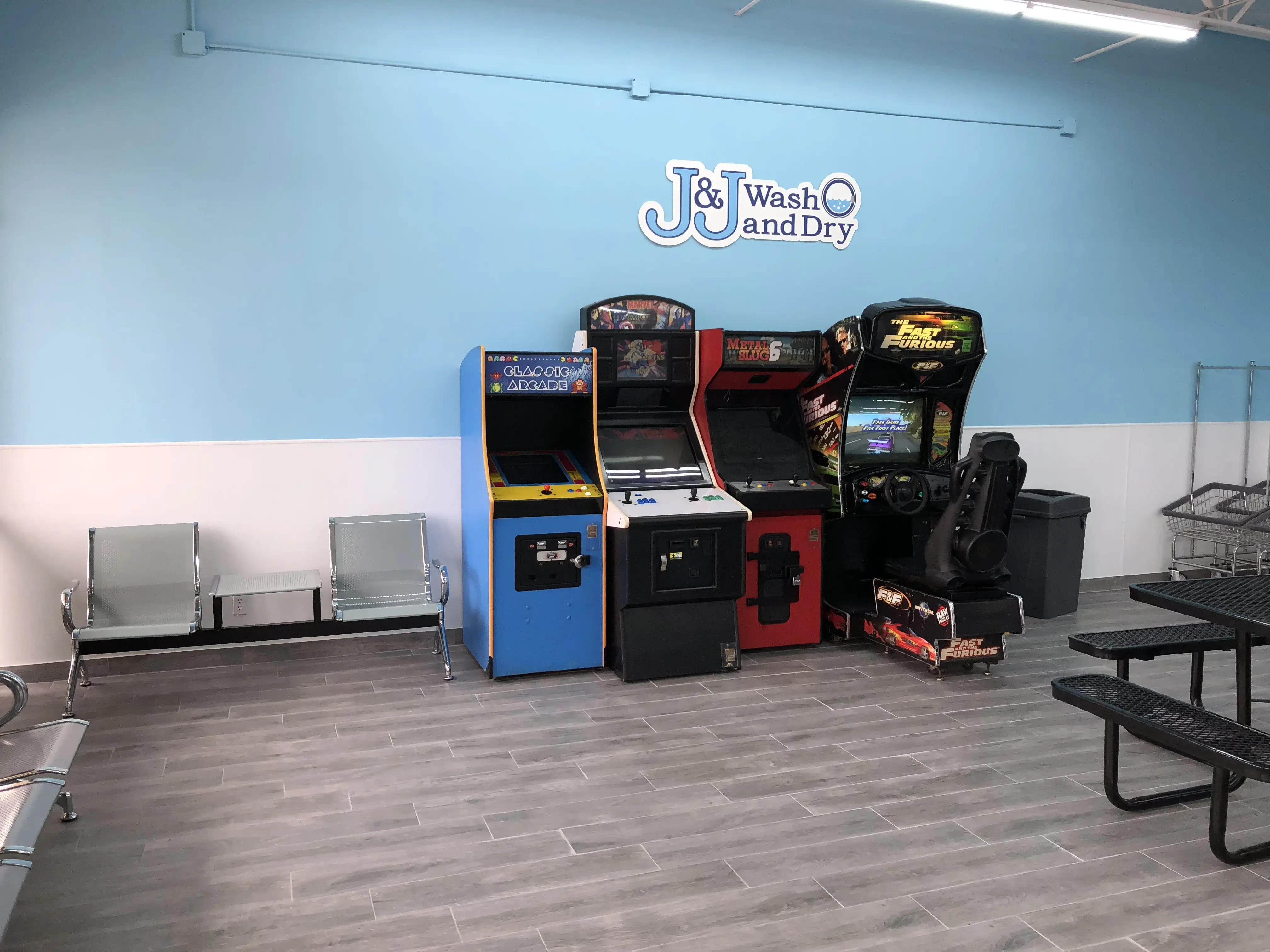 J&J Wash and Dry - Image 12