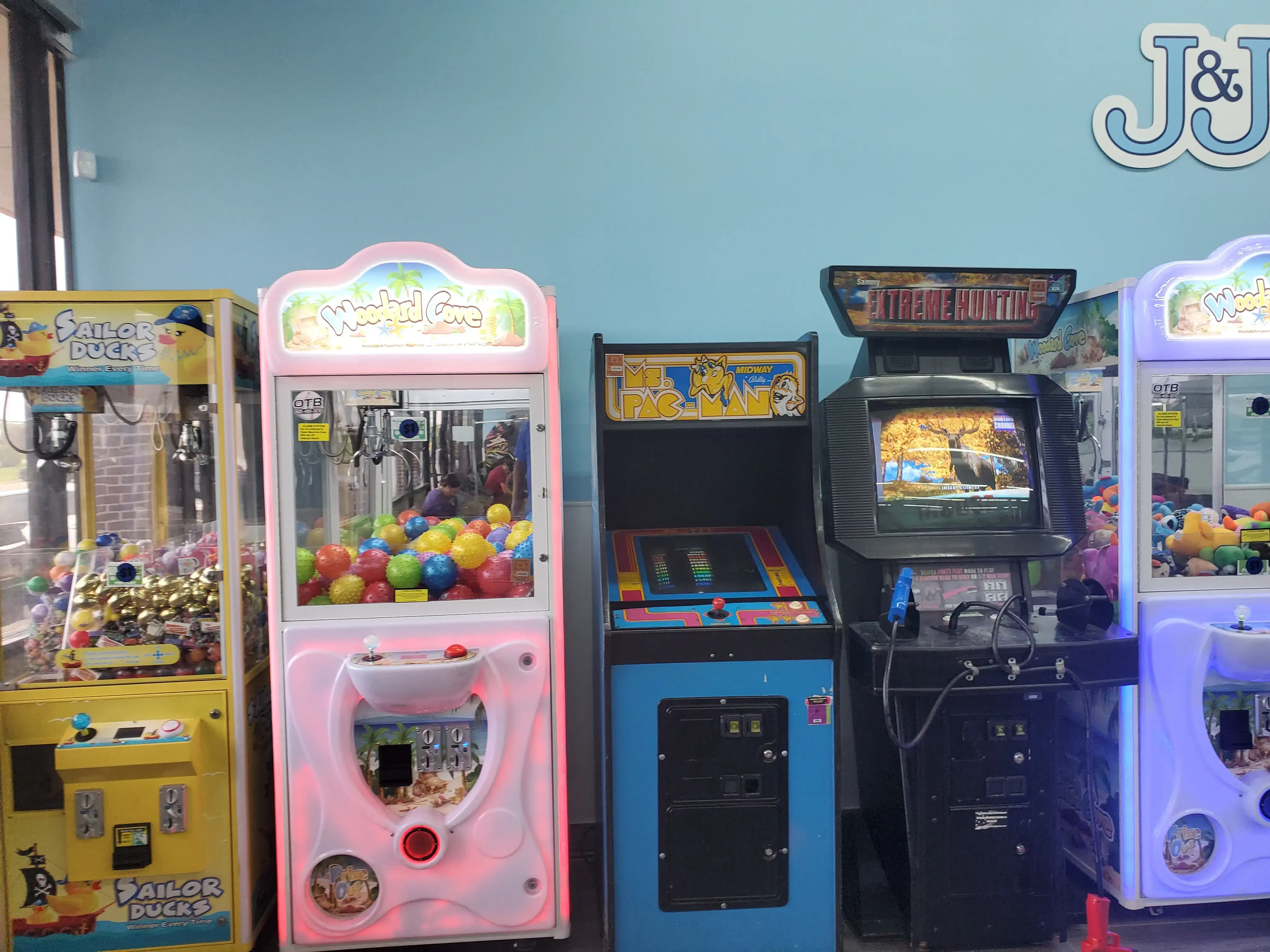 J&J Wash and Dry thumbnail 16