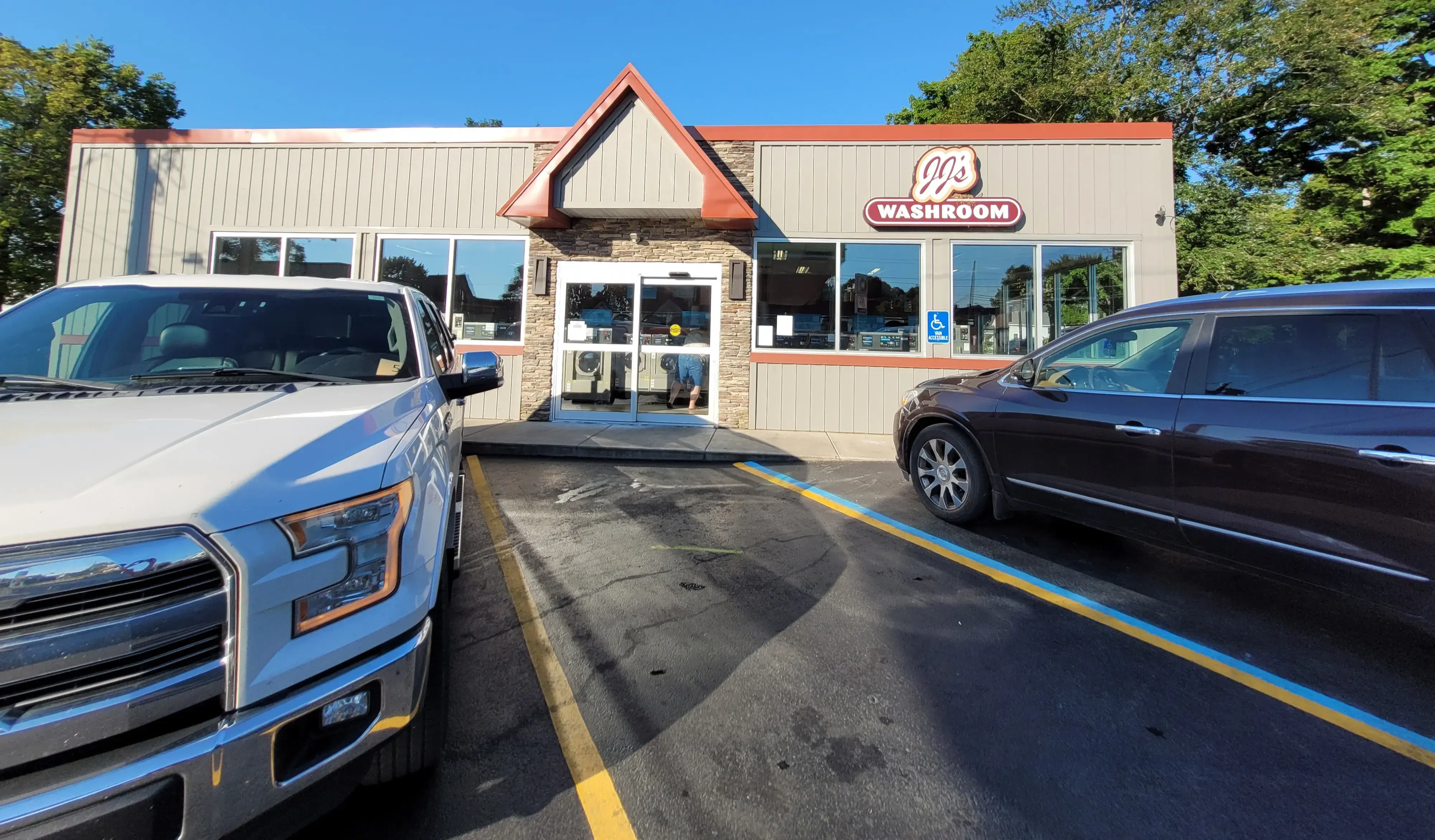 JJ's Washroom location