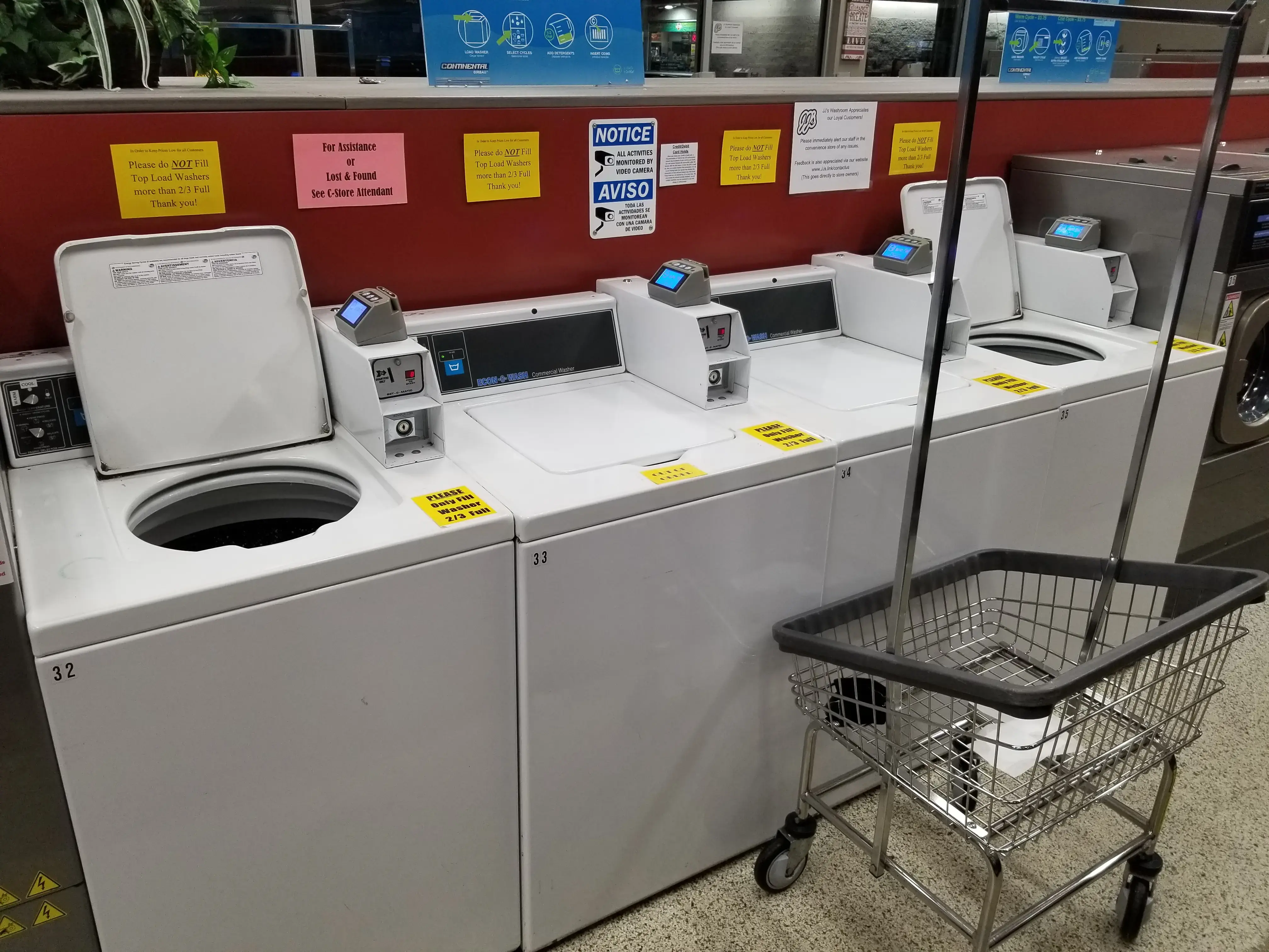 JJ's Washroom thumbnail 6