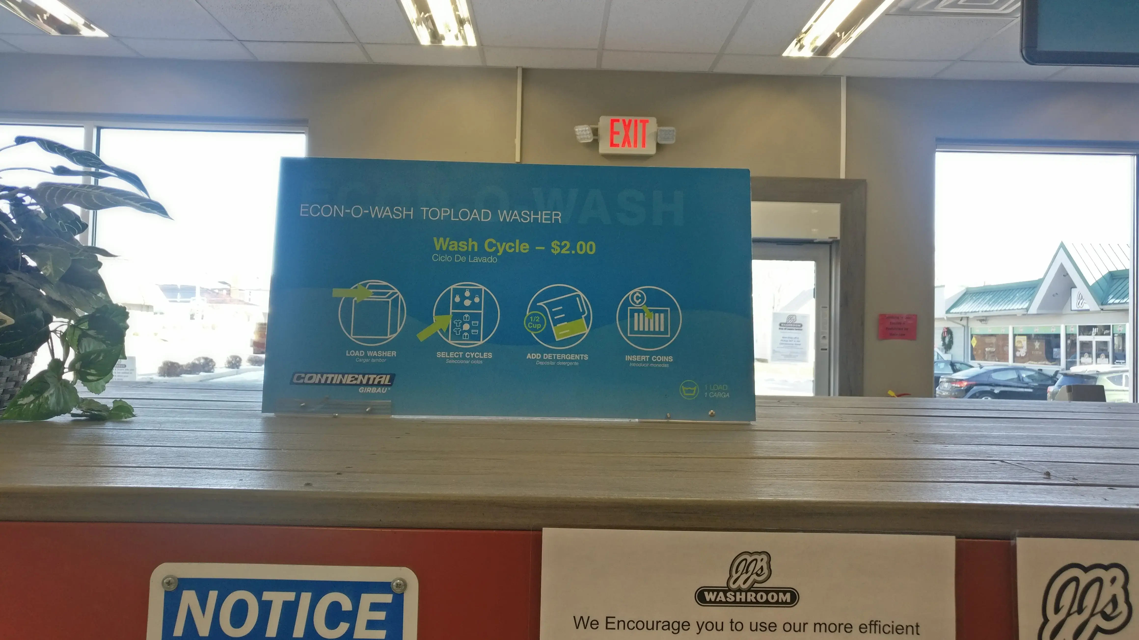 JJ's Washroom thumbnail 9