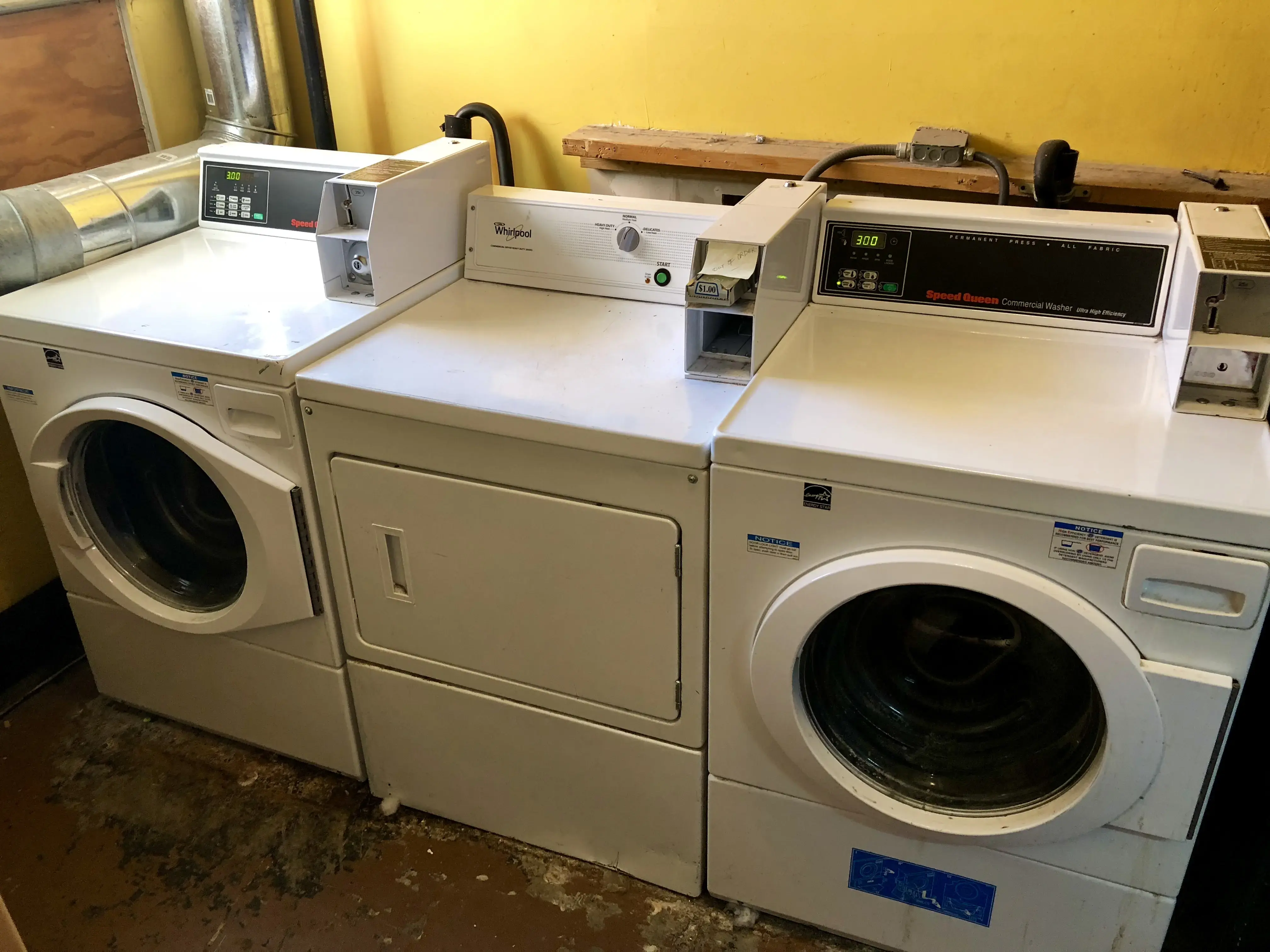 J&M Laundry Mat - Image 2