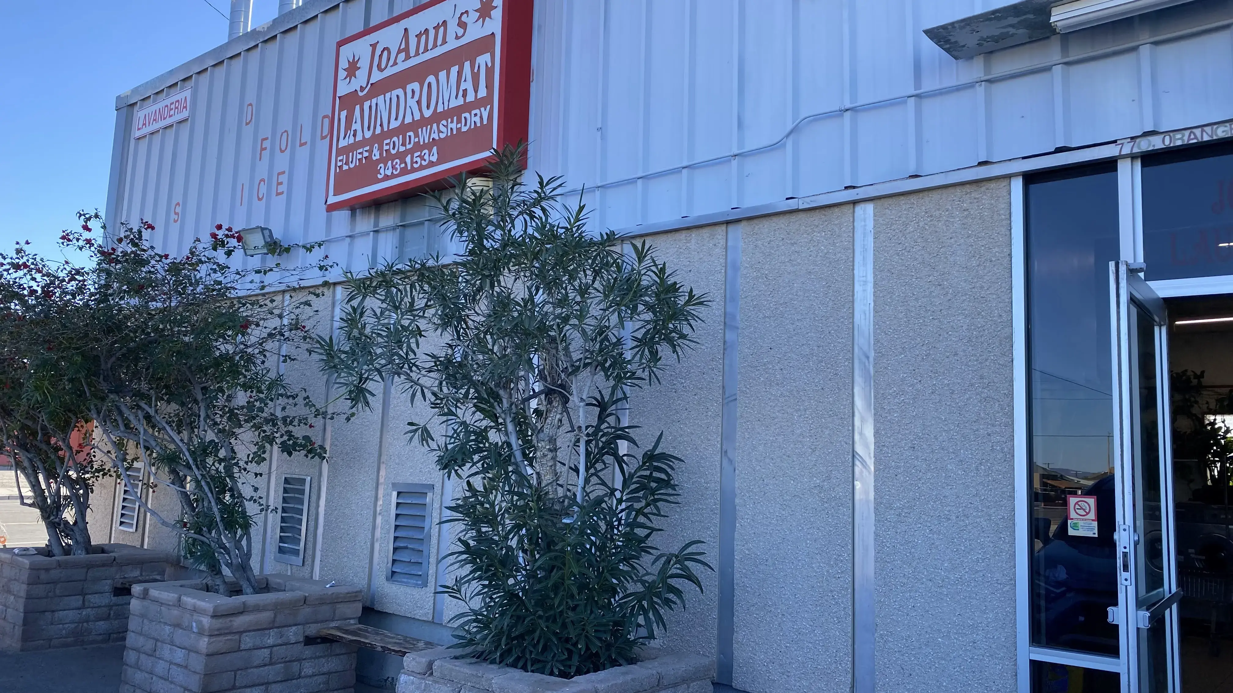 Jo-Ann's Laundromat - Image 3