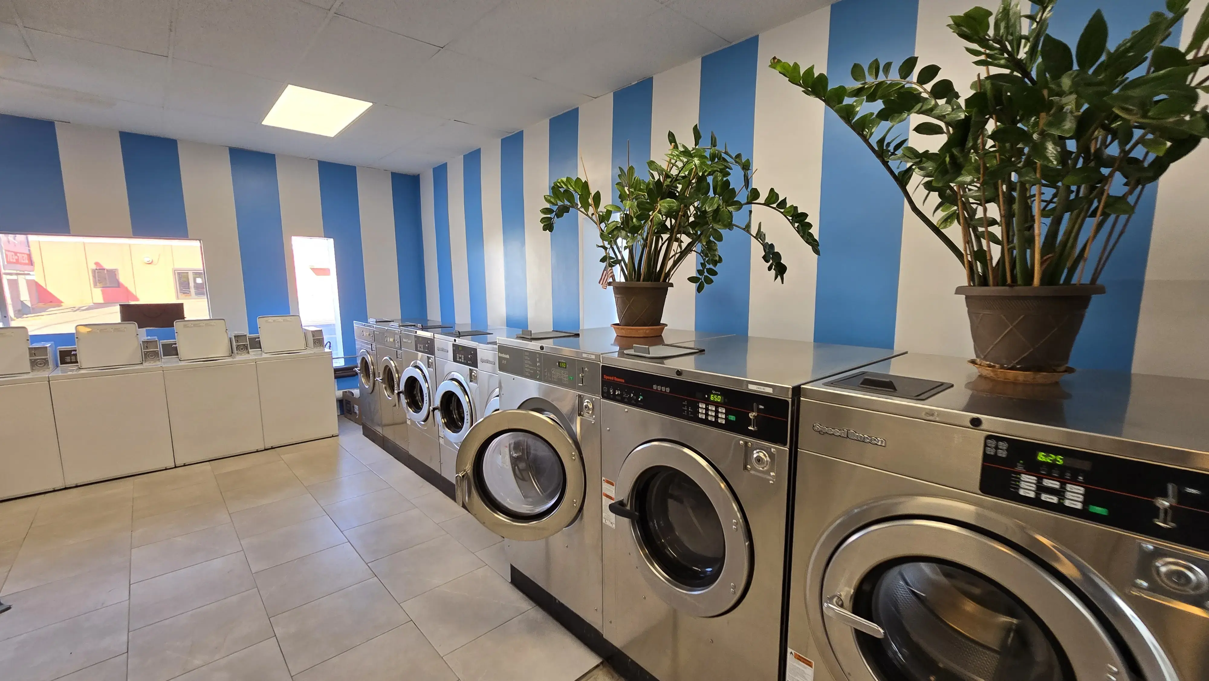 Jo-Ann's Laundromat location