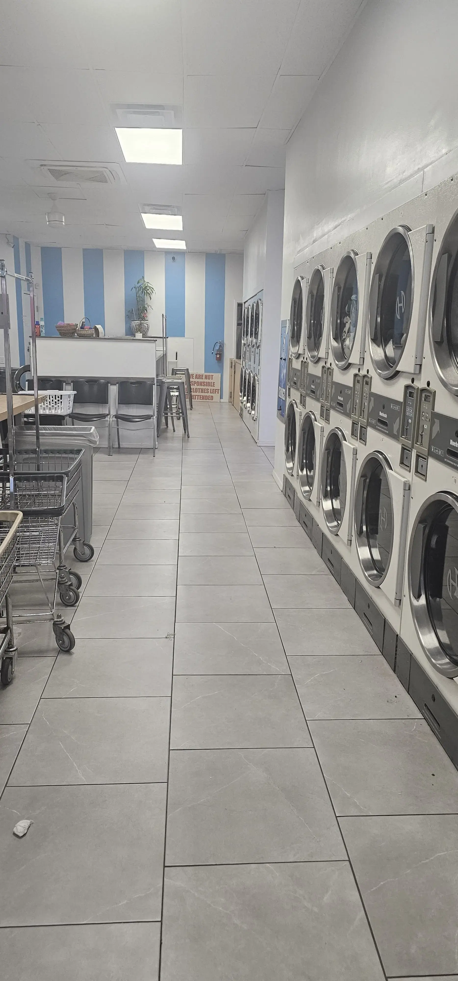 Jo-Ann's Laundromat thumbnail 9