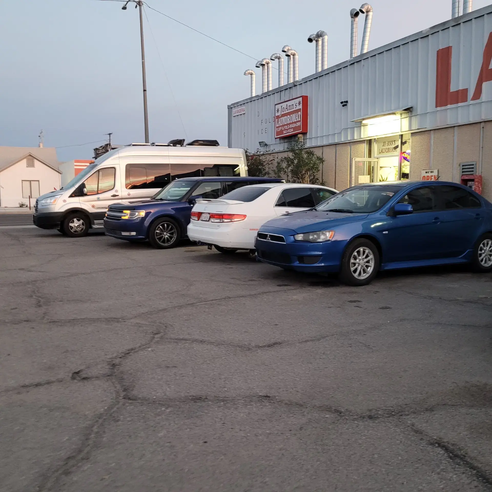 Jo-Ann's Laundromat - Image 18