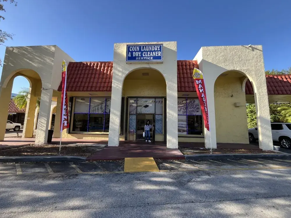 Joanny Coin Laundry, Wash And Fold, Dry Cleaning - Image 3