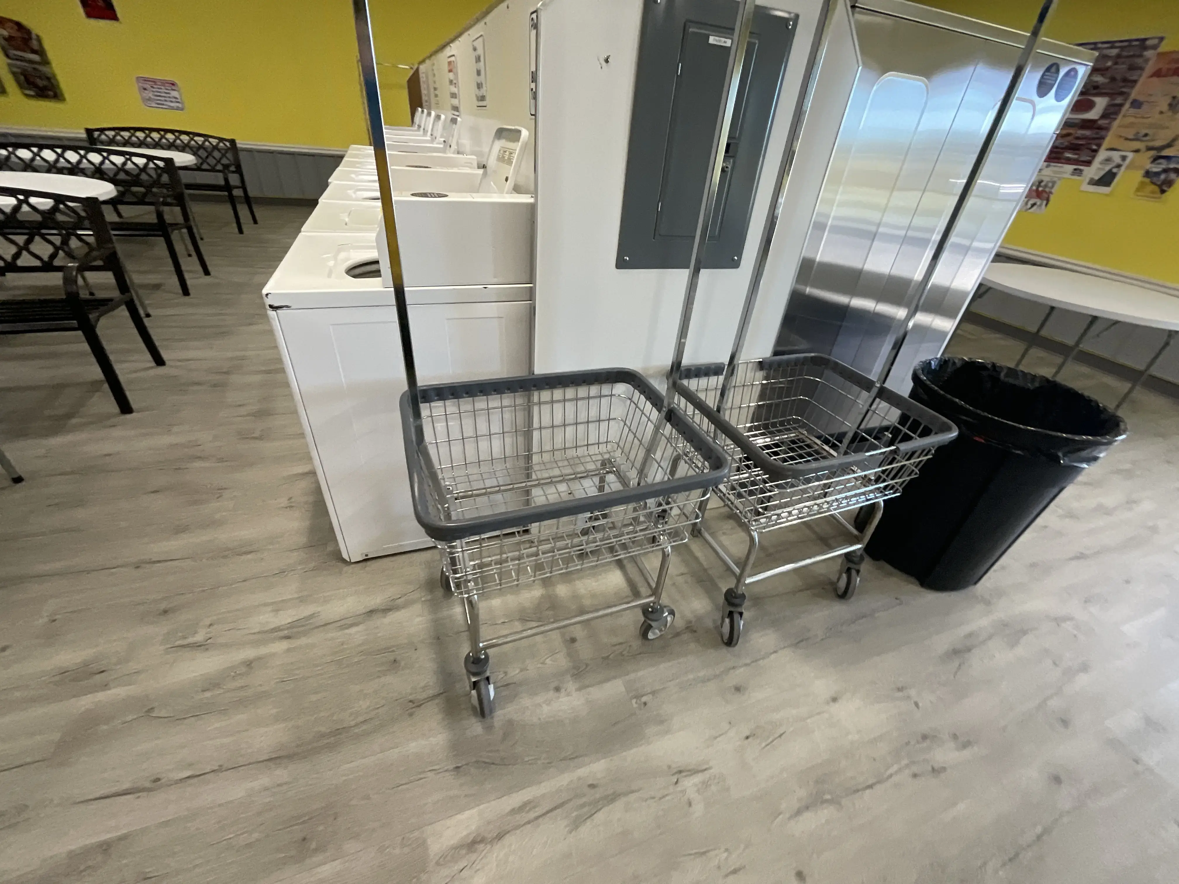 Jodie Coin Laundry thumbnail 9