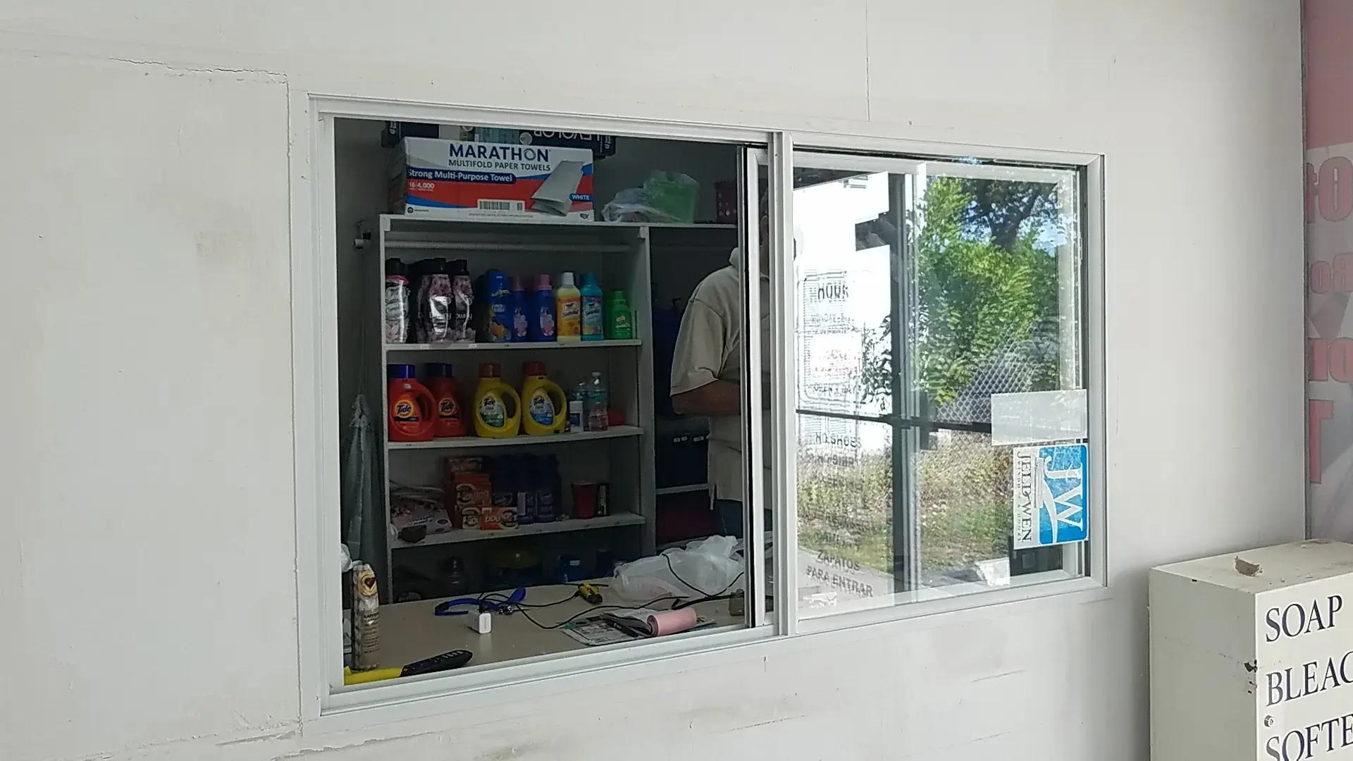 Joel's Coin Laundry - Image 8