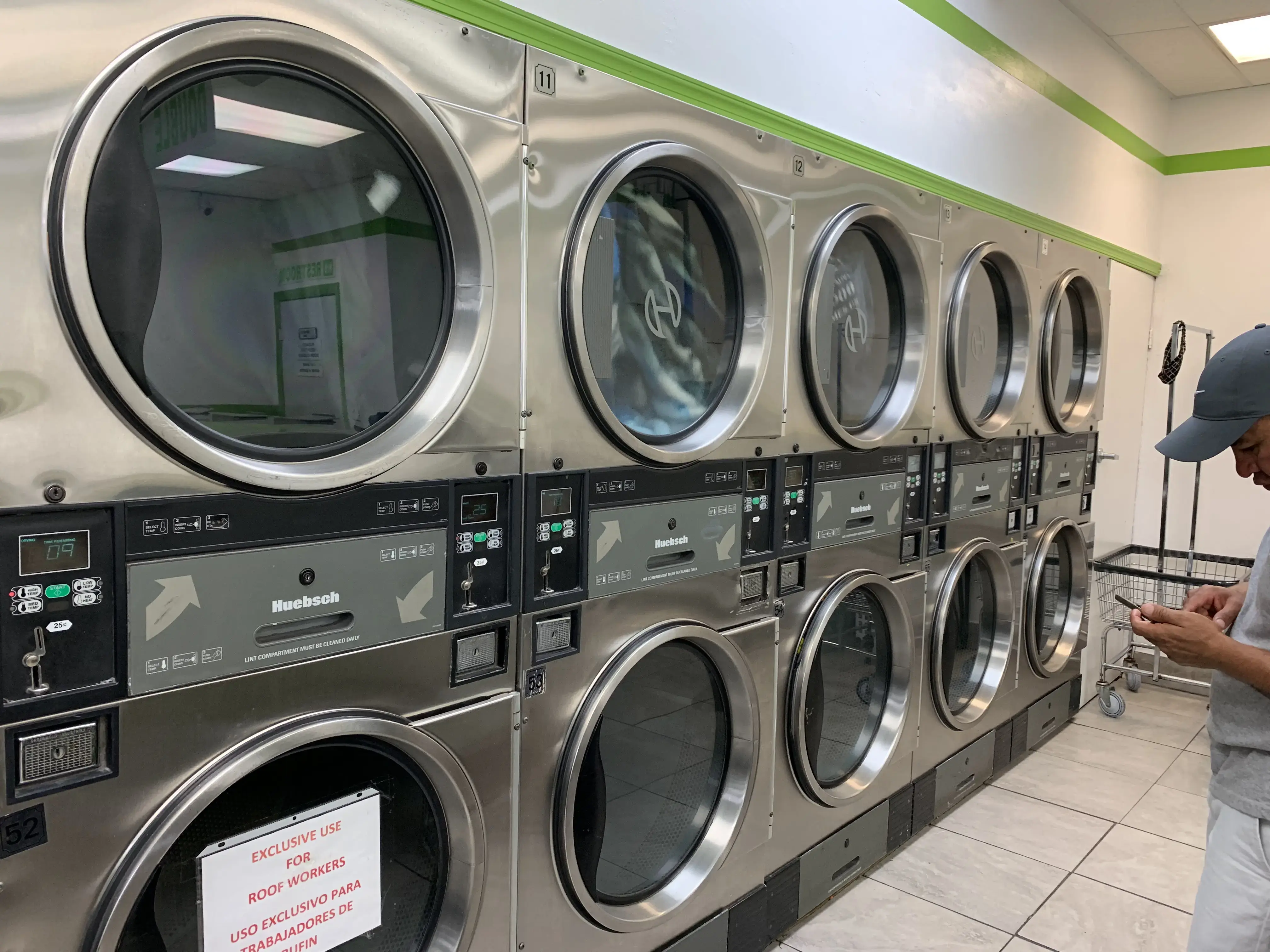 Joel's Coin Laundry thumbnail 16