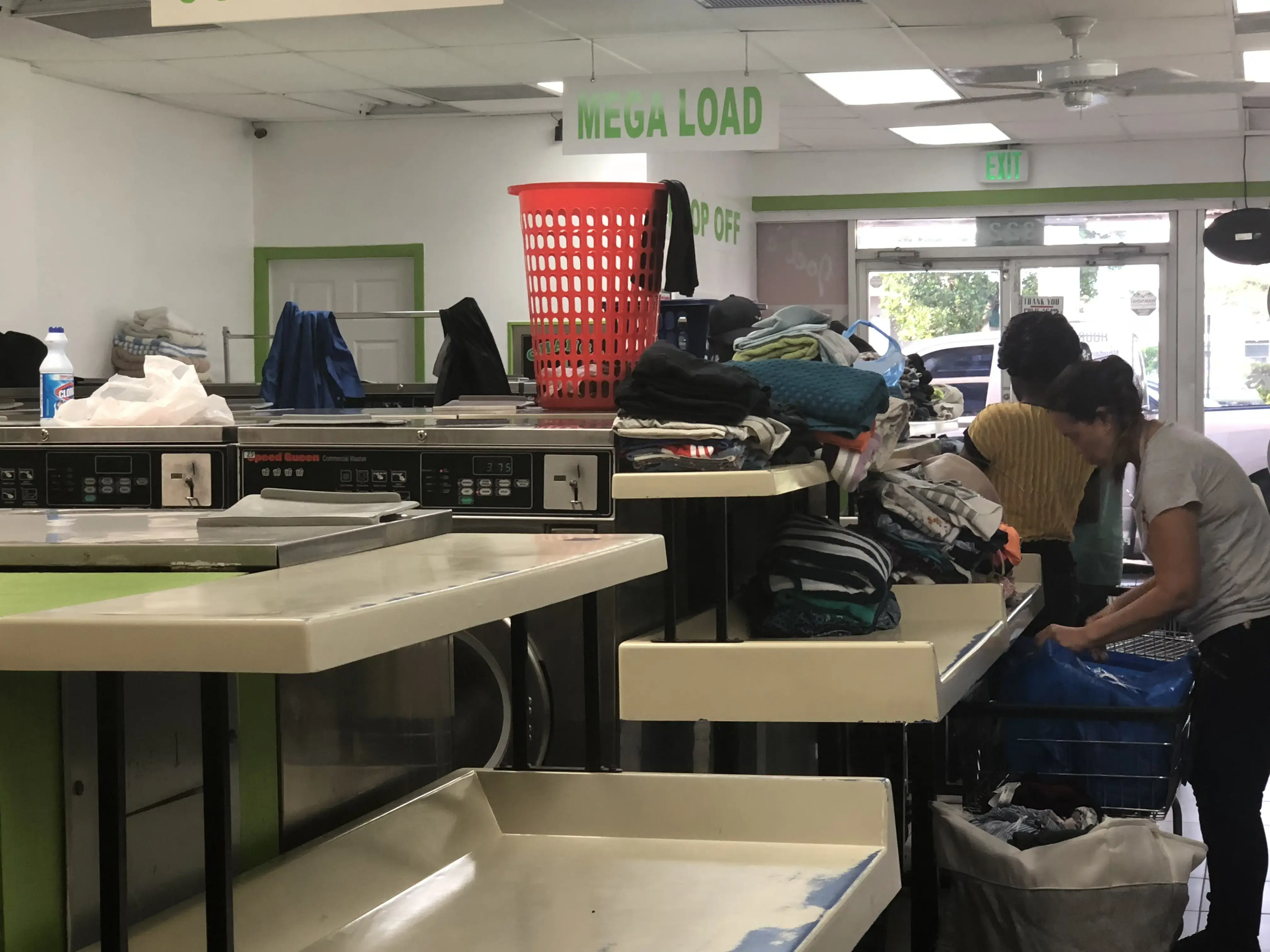 Joel's Coin Laundry thumbnail 14
