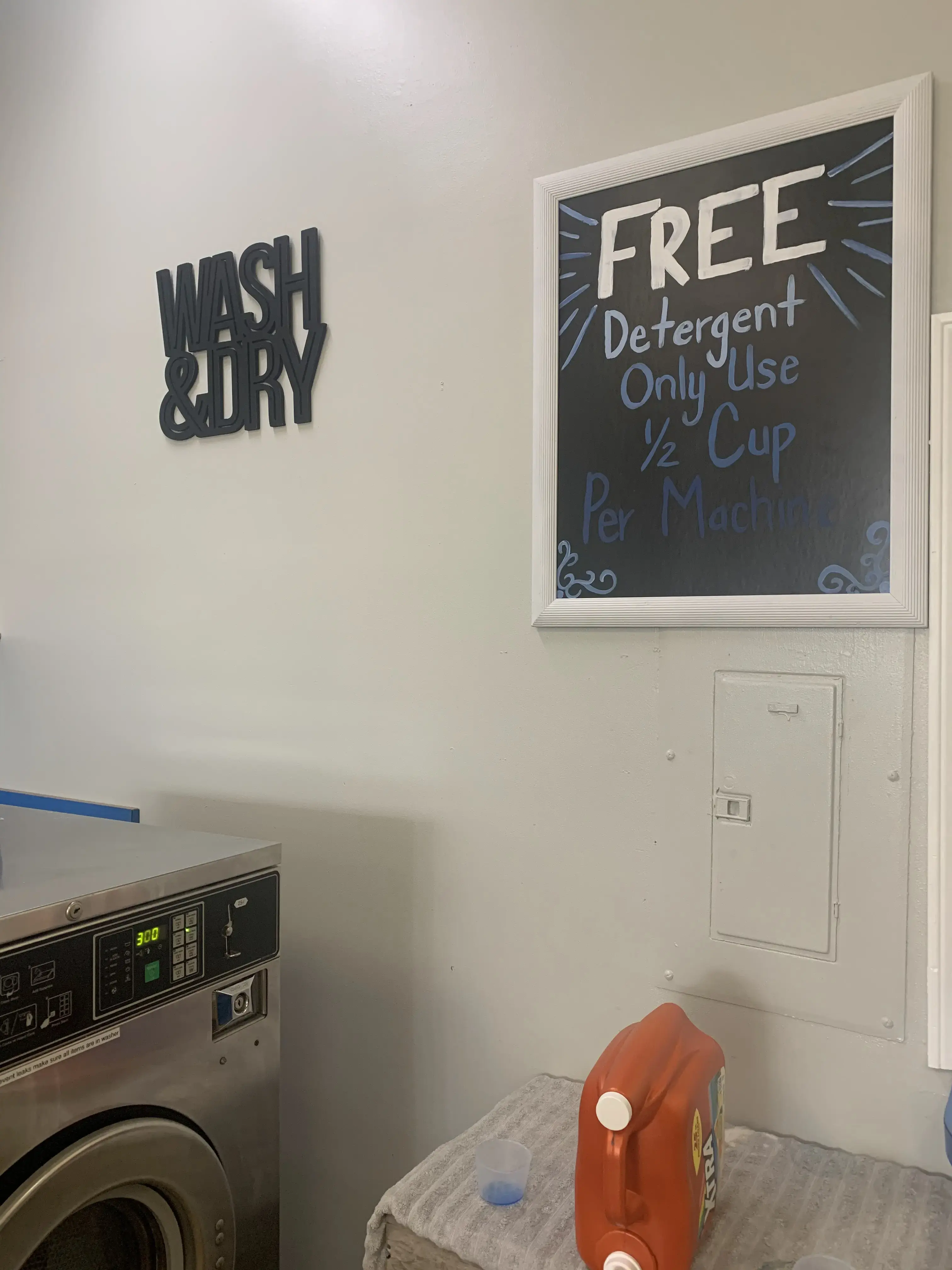 Johnston St Coin Laundry thumbnail 11