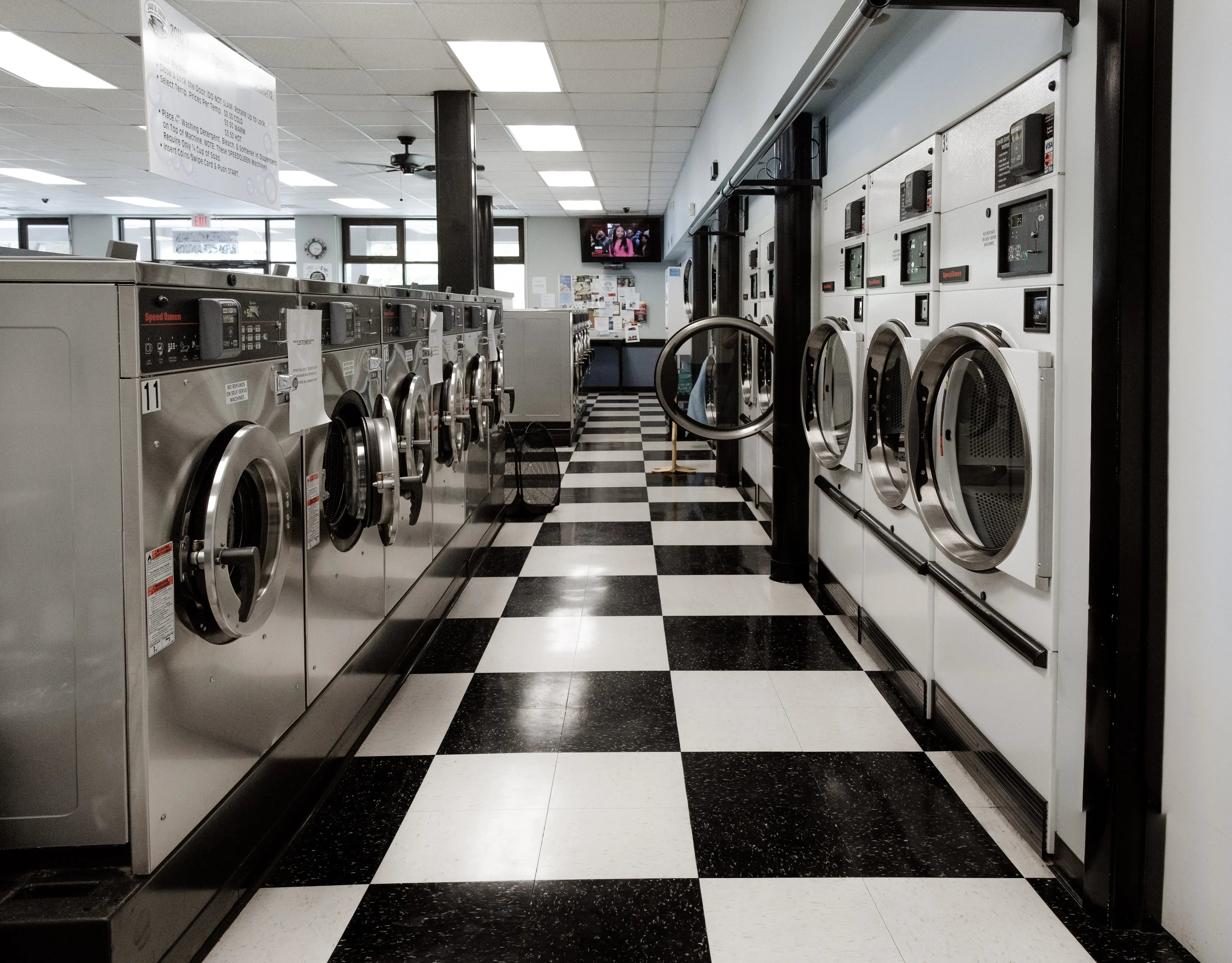 JON E. SUDS, LLC - Image 6