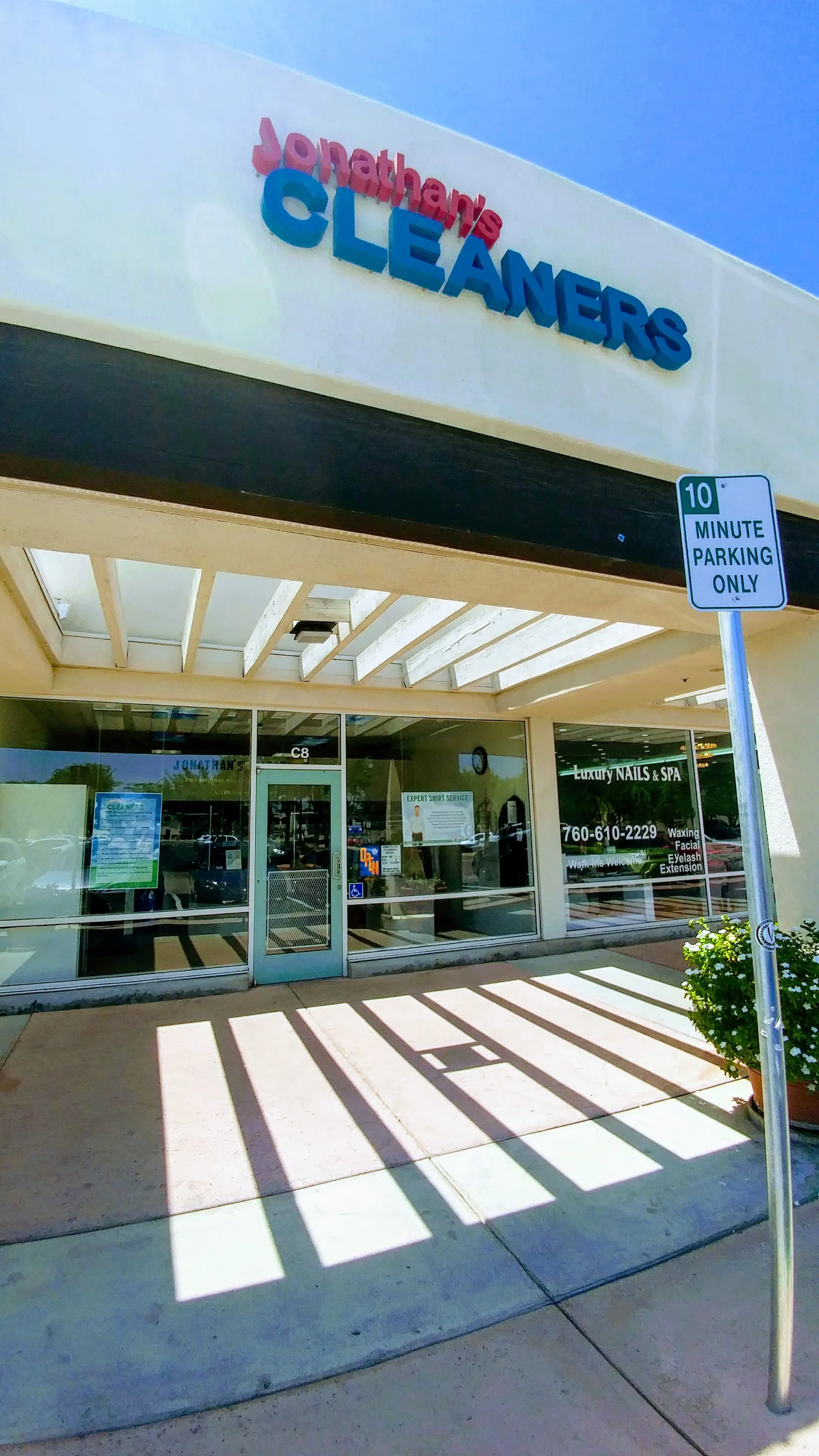 Jonathan's Cleaners Palm Desert thumbnail 3