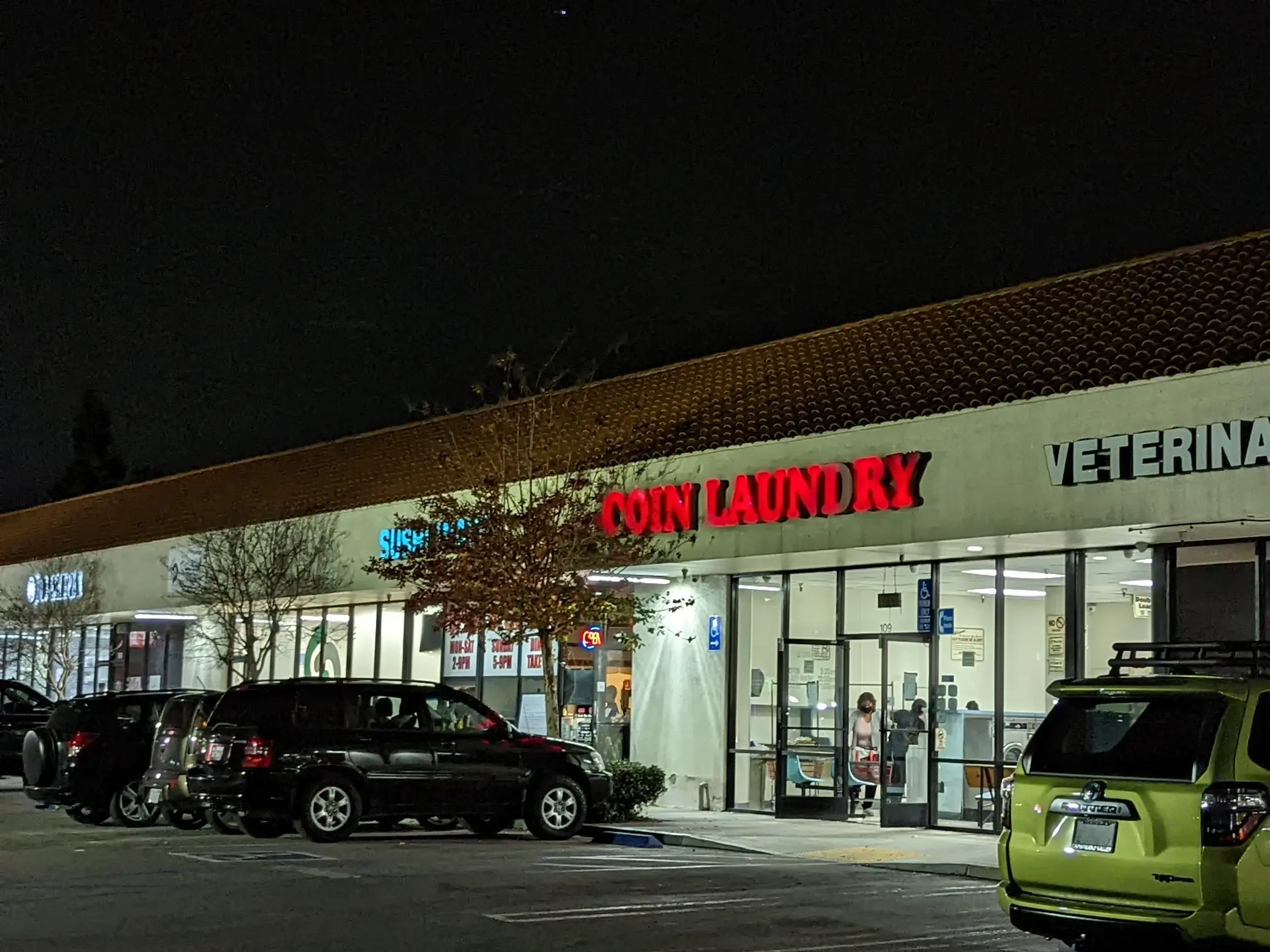 Jones Coin Laundry - Image 3