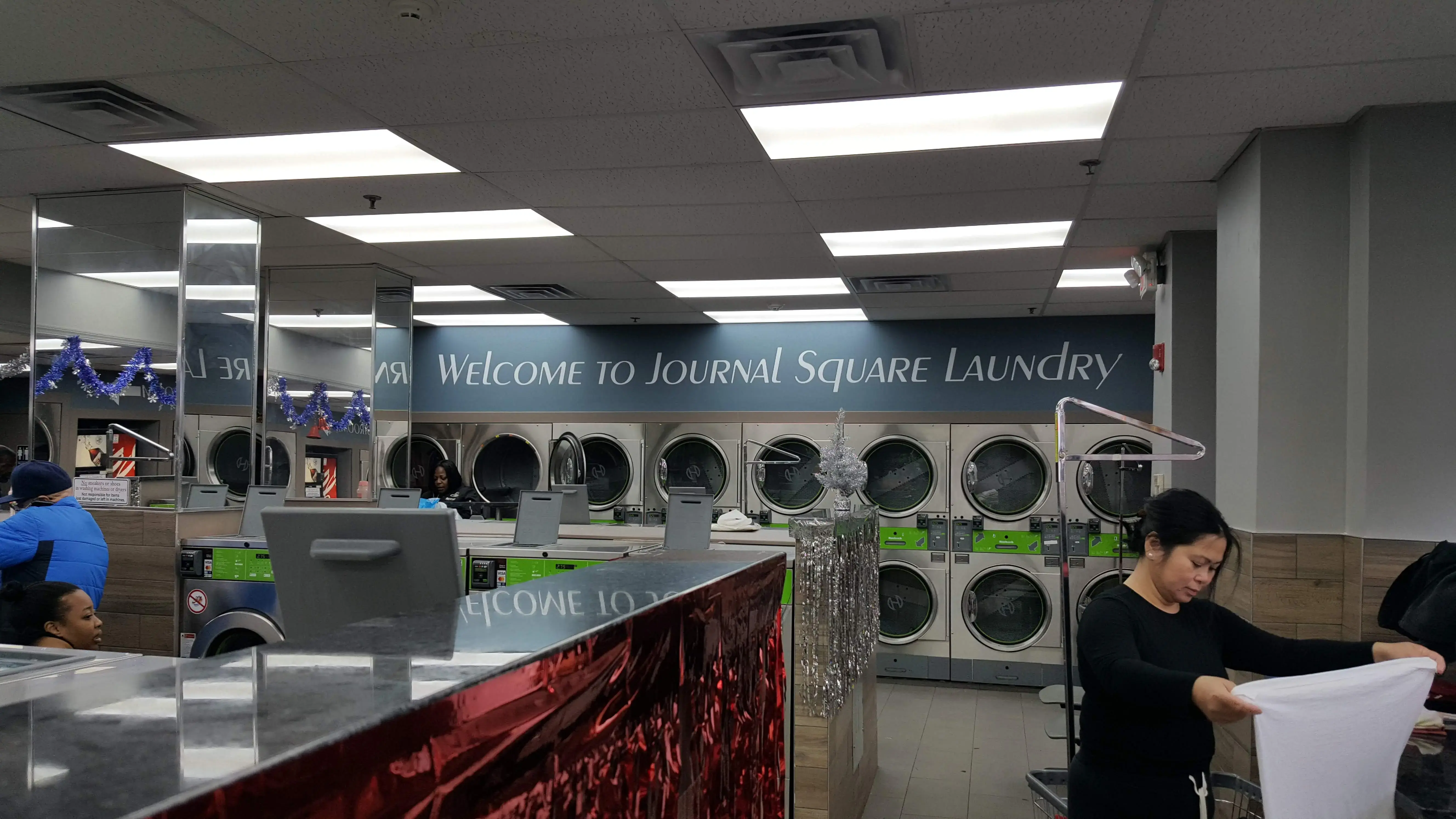 Journal Square Laundry - Image 4