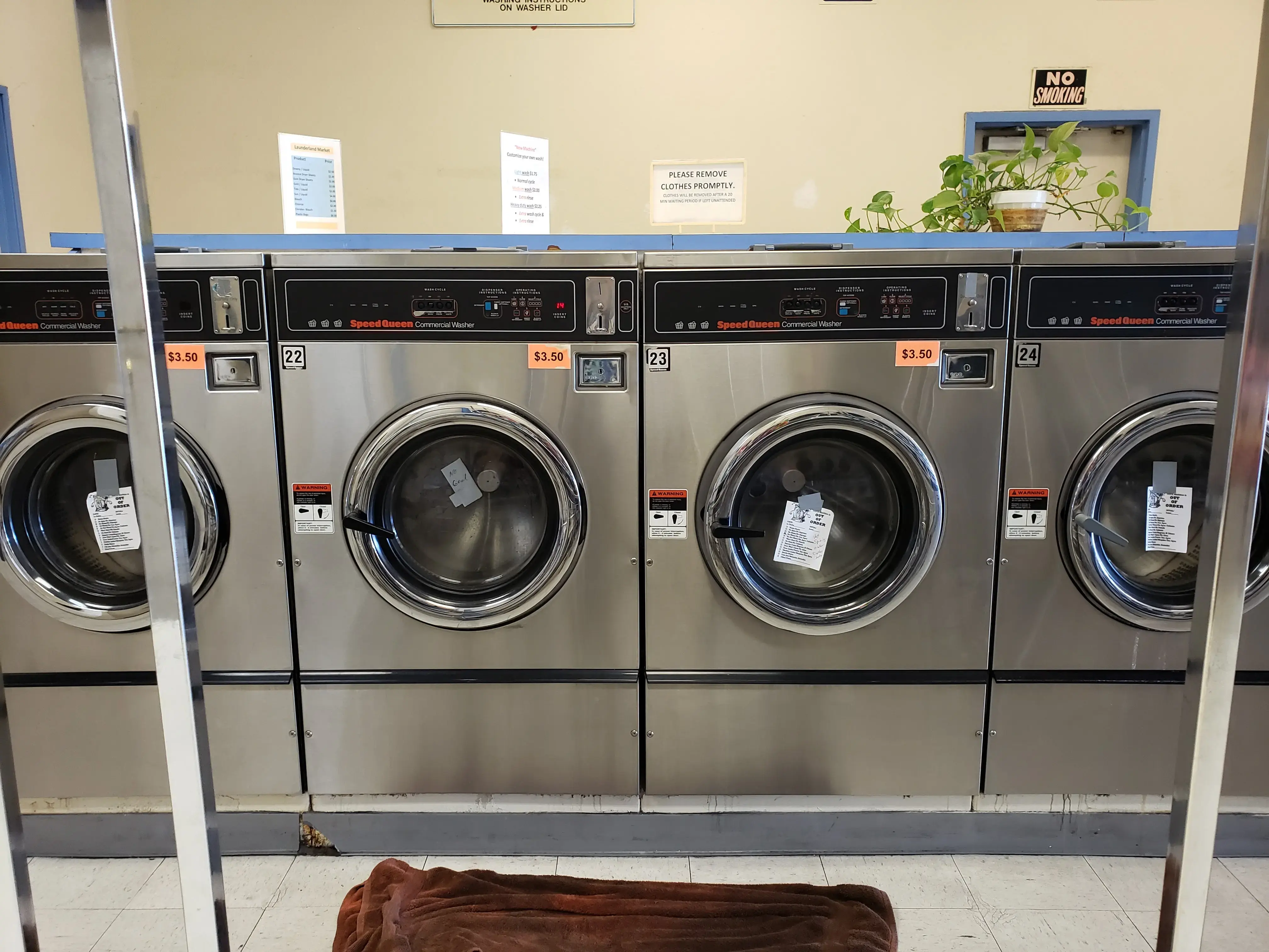 Joy Laundry - Carmichael | Self Serve, Wash & Fold, Dry Cleaning, & Pickup/Delivery Services thumbnail 19