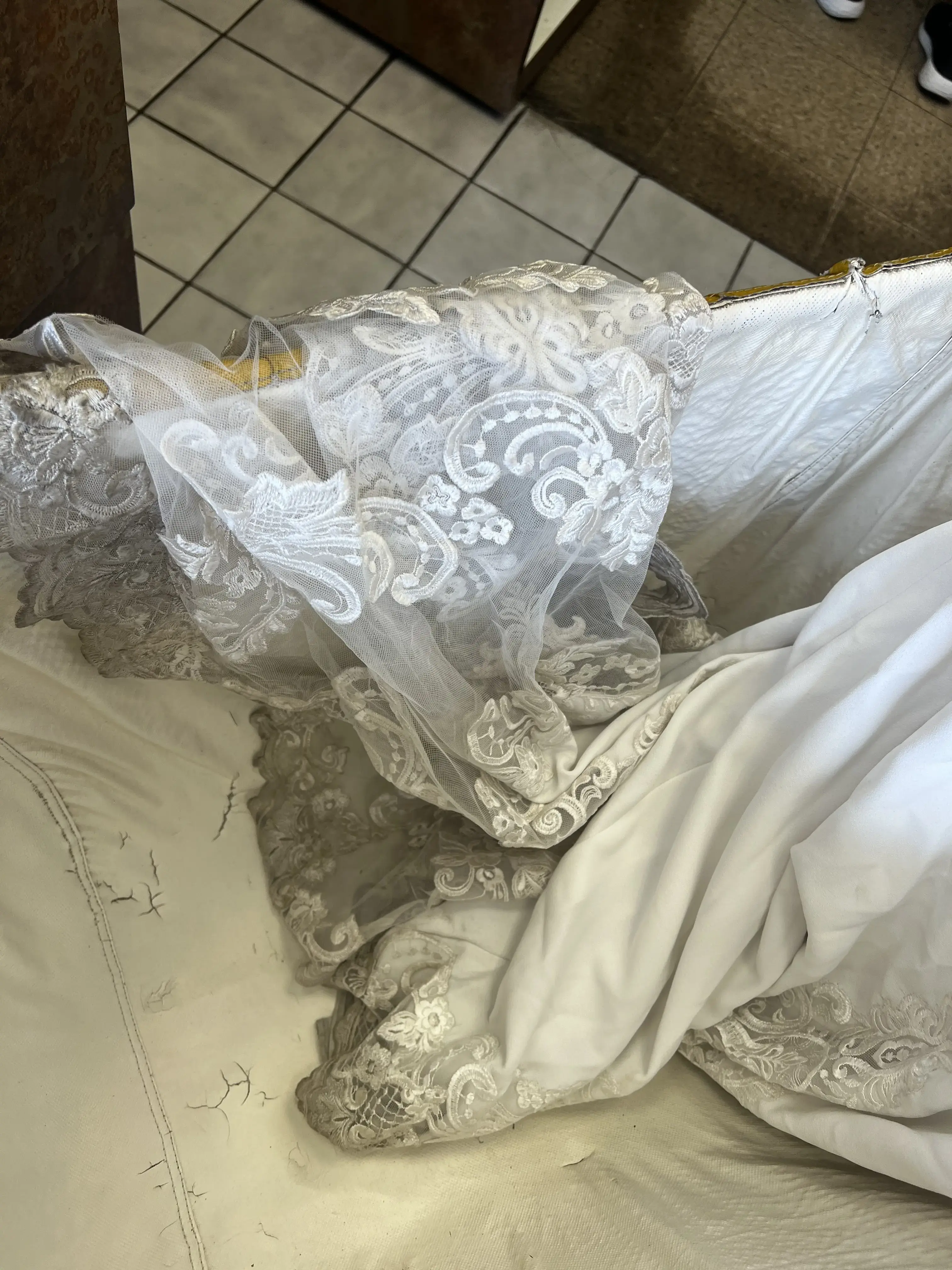 J&P Dry Cleaner & Tailor thumbnail 3