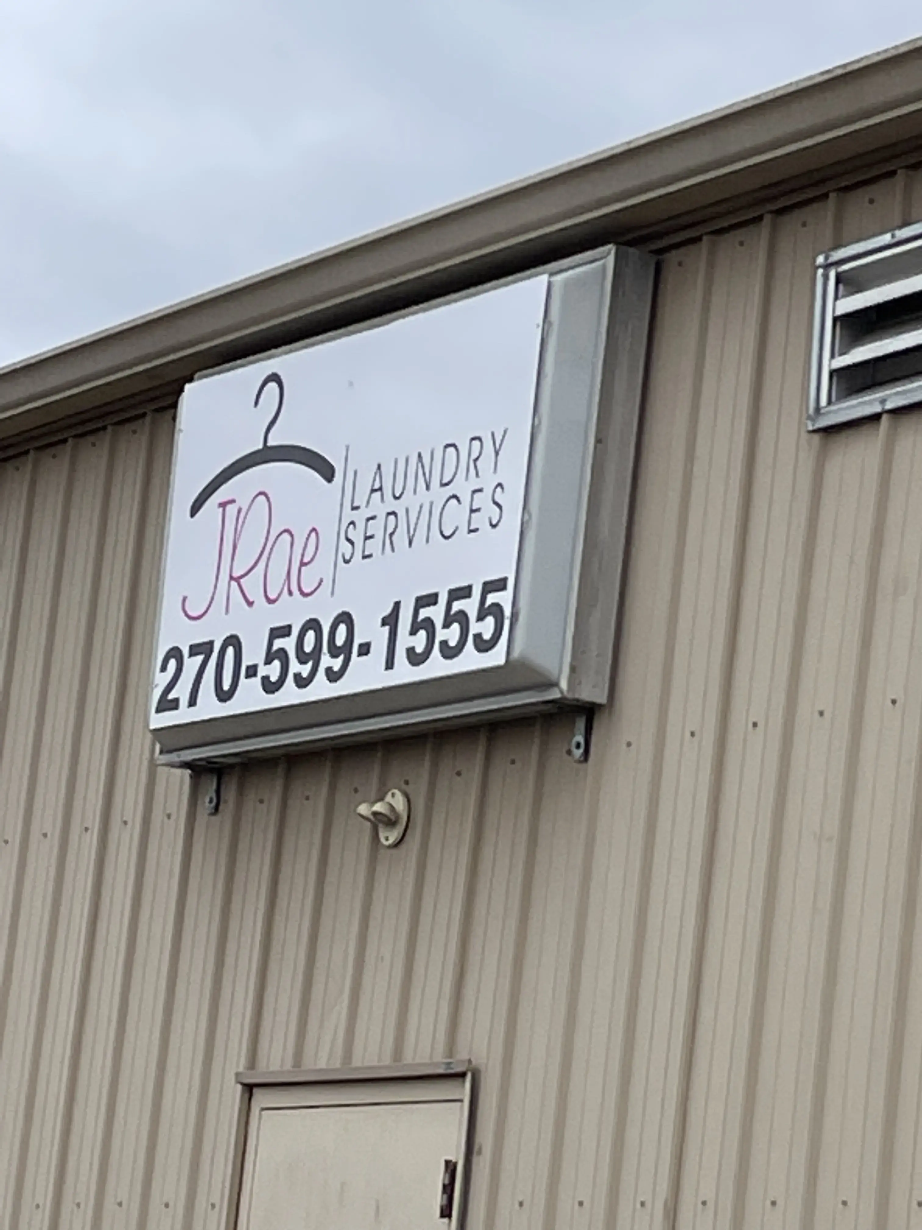 JRae Laundry Services thumbnail 4