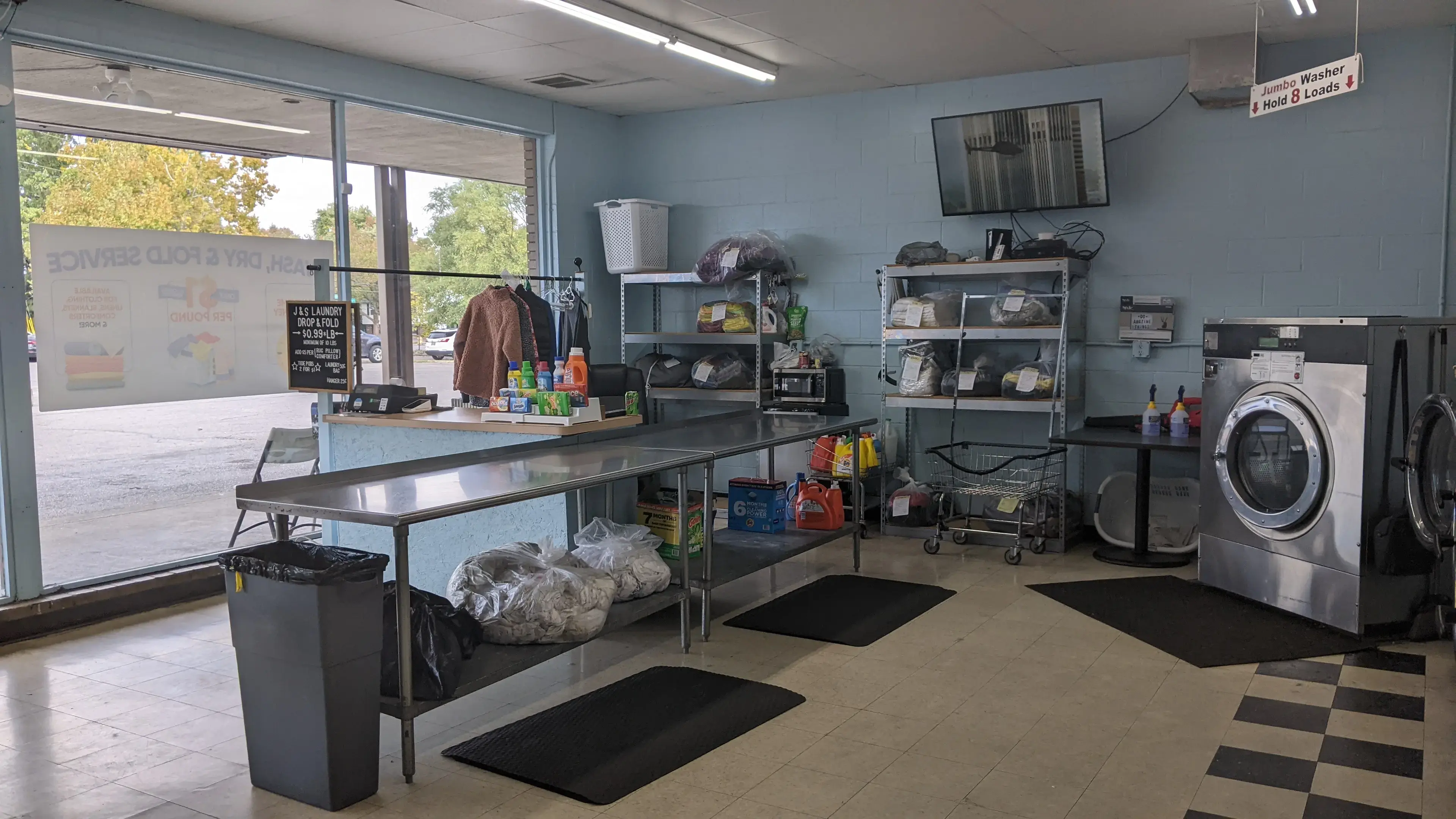 J&S Laundromat - Image 12