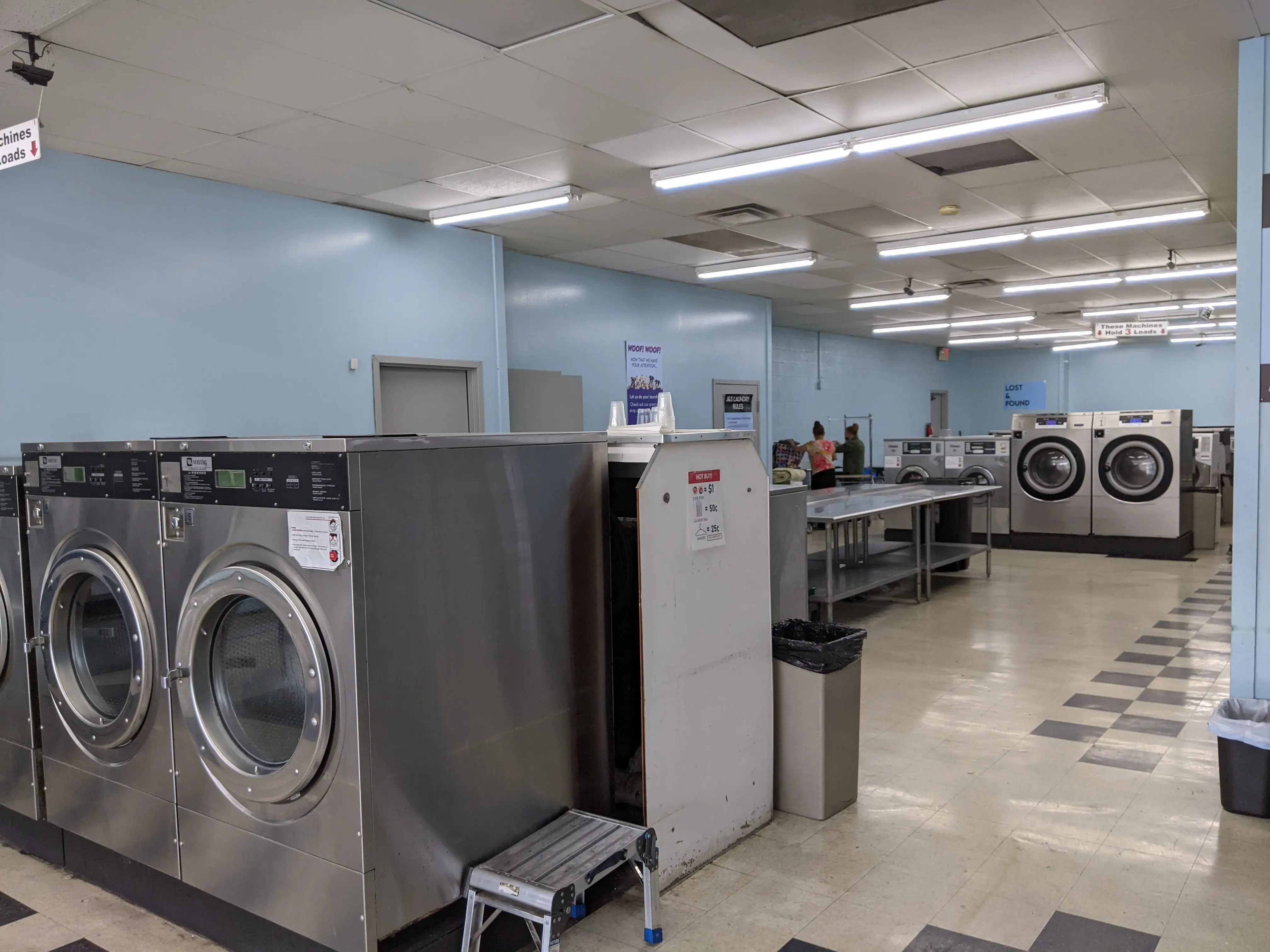 J&S Laundromat thumbnail 20