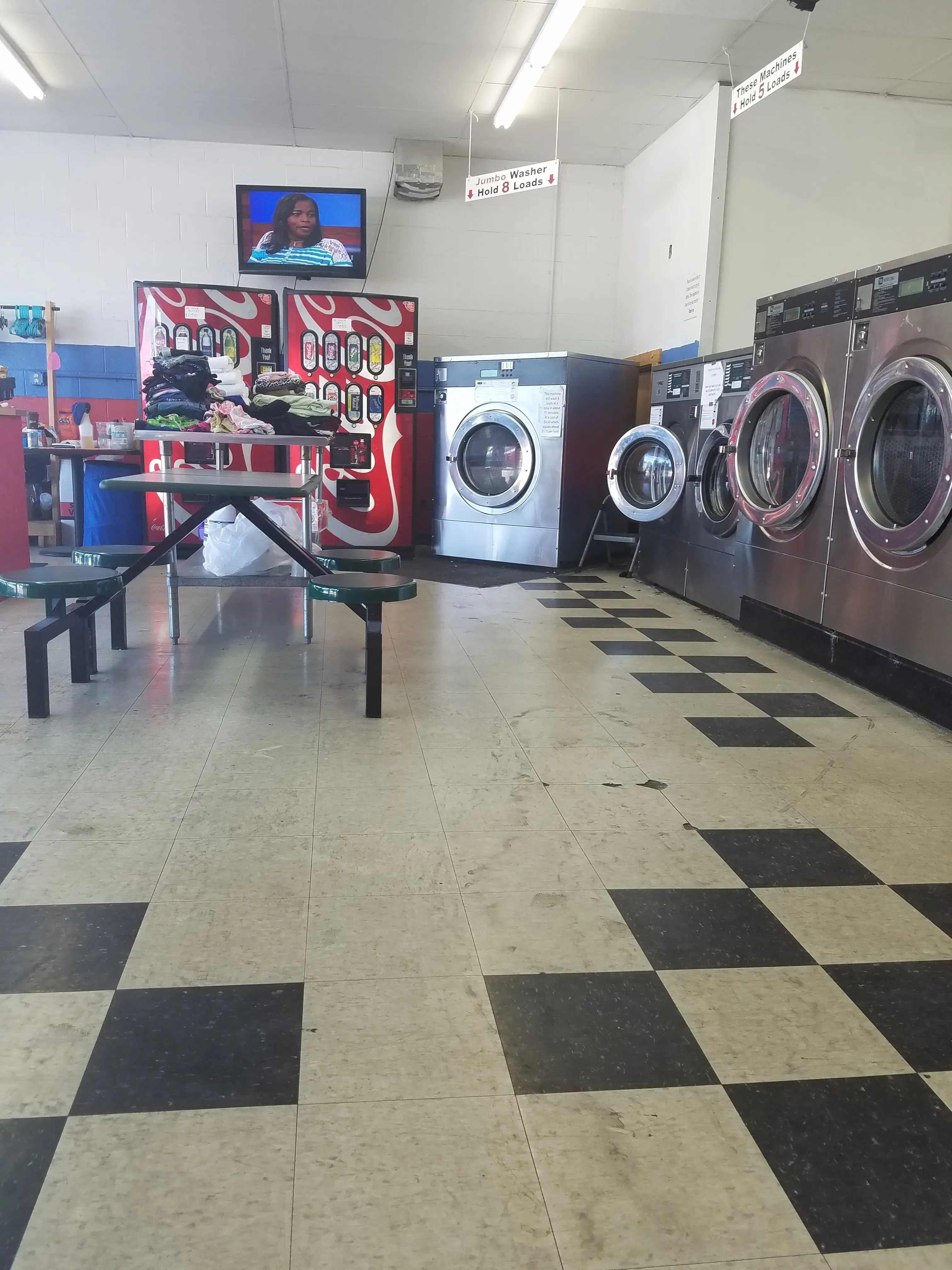 J&S Laundromat thumbnail 11
