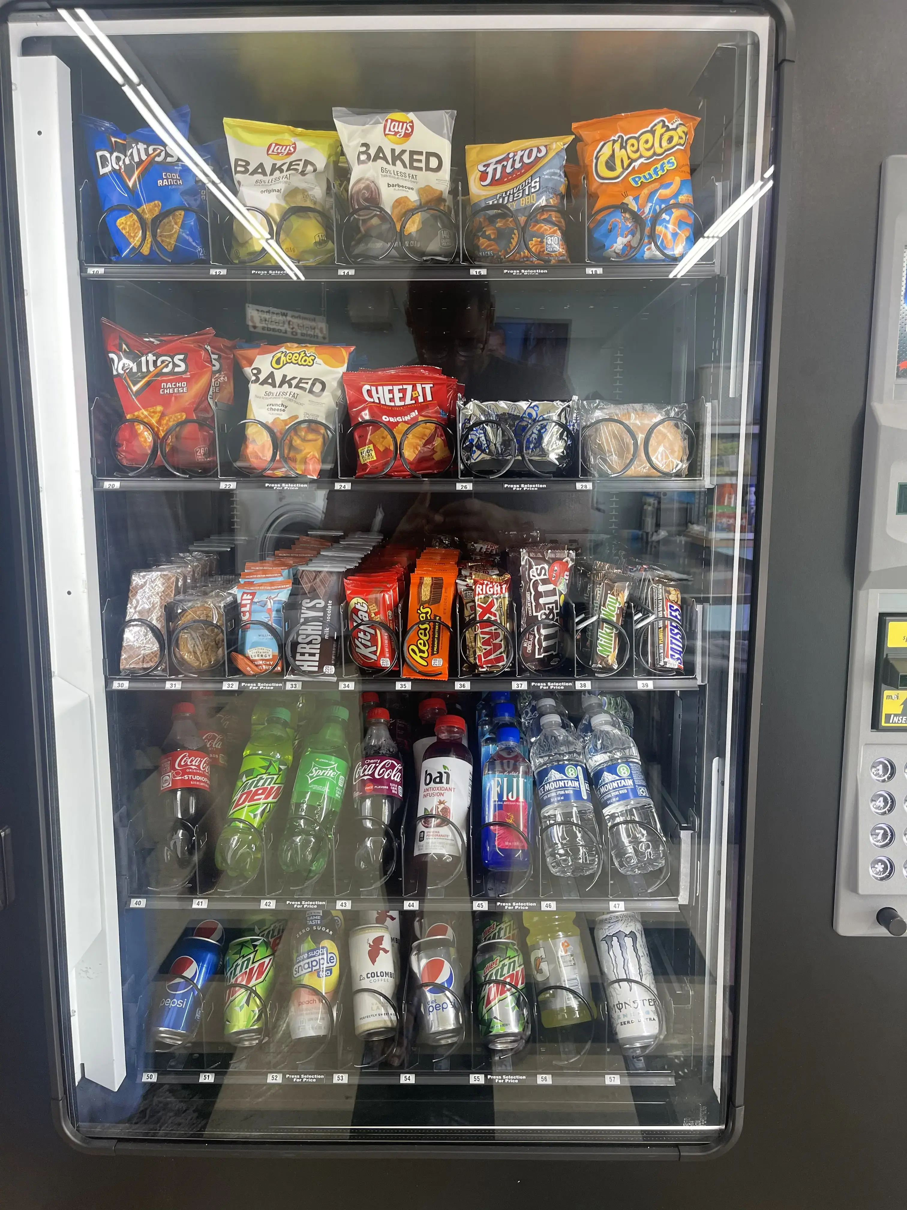 J&S Laundromat - Image 13