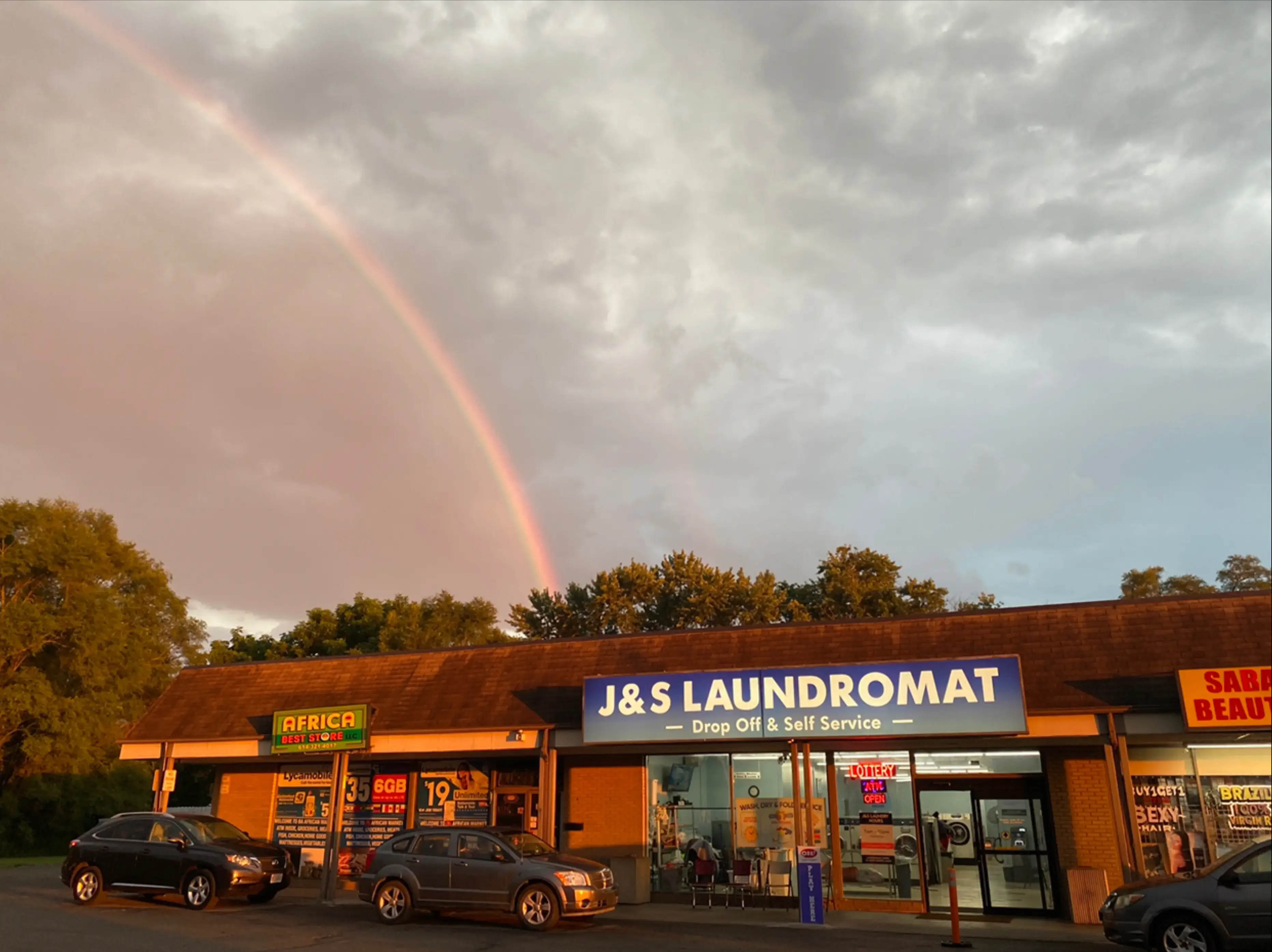 J&S Laundromat - Image 5