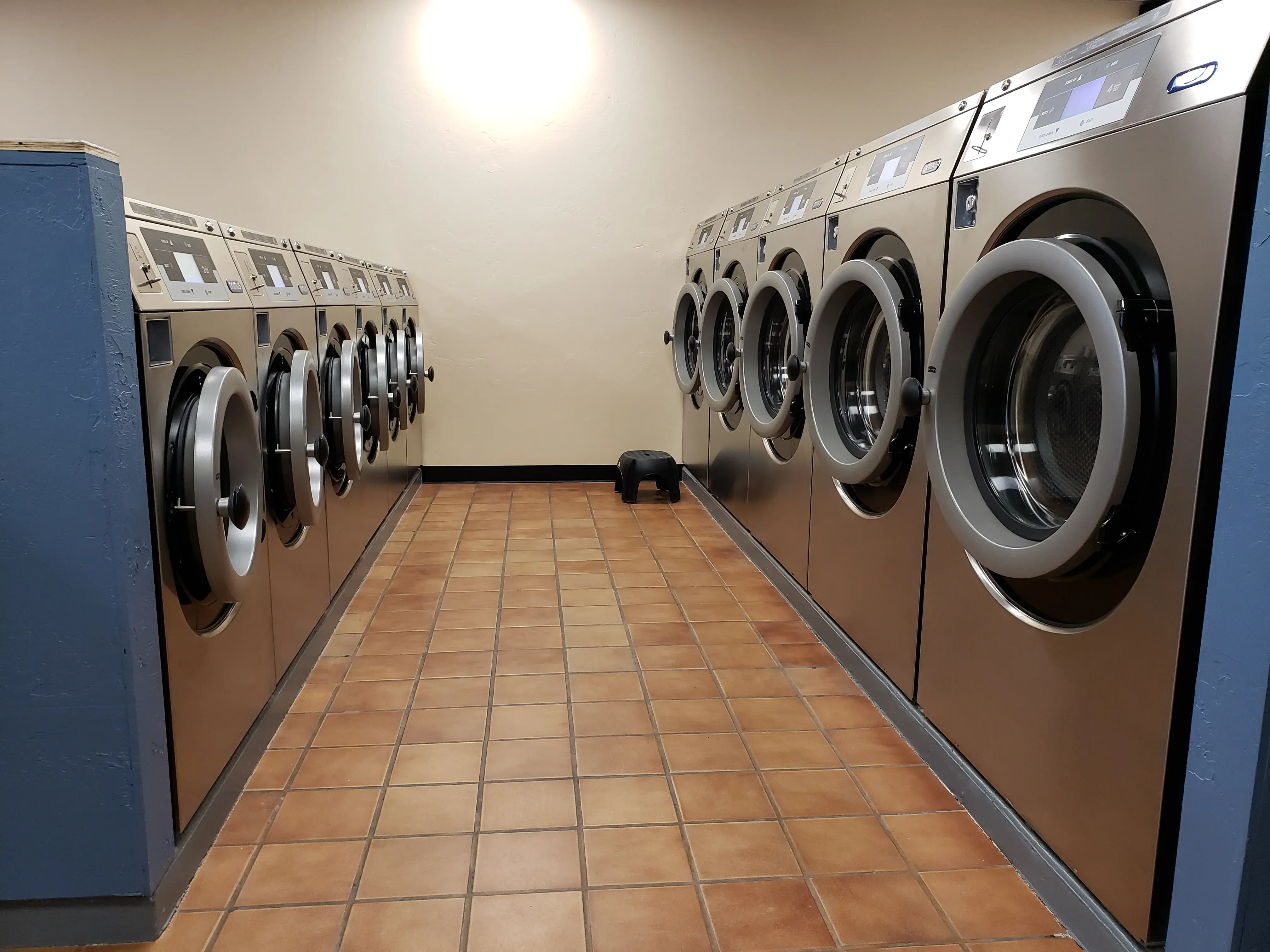 J's Laundry thumbnail 7